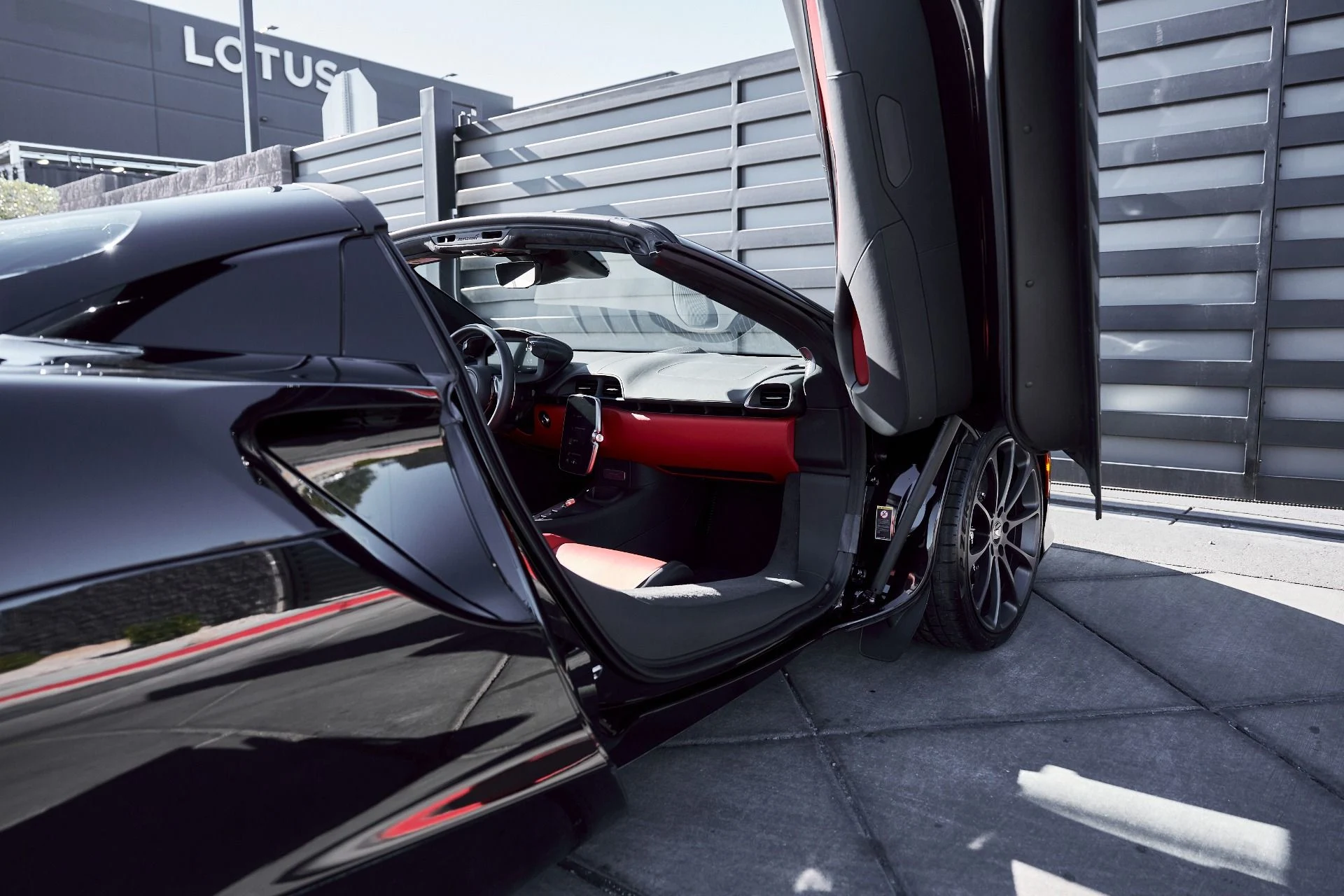 mph024_3593827572_Used_2025_Mc_Laren_Artura_1768013071_cb7d4e49e2