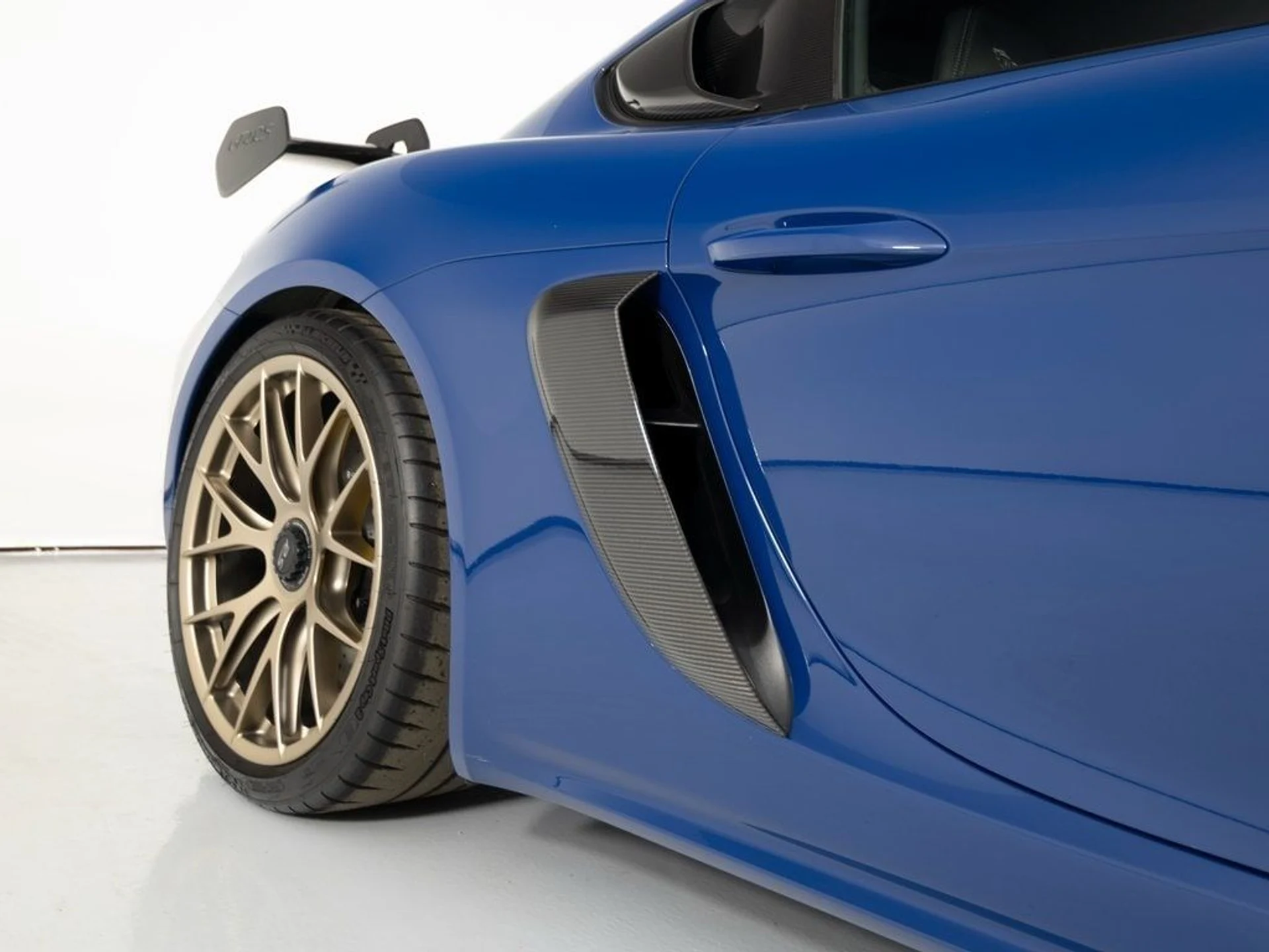 mph024_3596506627_db2c174f8821280d22040f2e9a9e8d50x_435a31a496