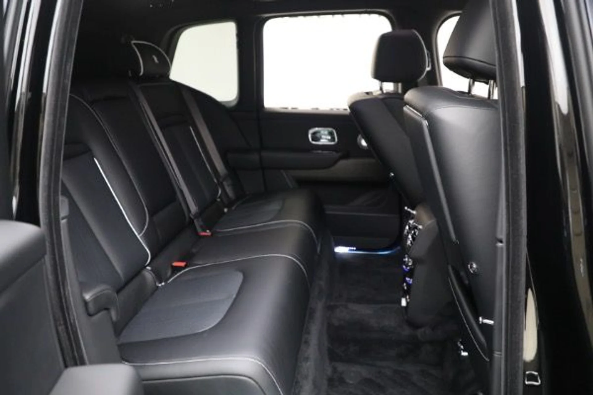mph024_3597220309_New_2026_Rolls_Royce_Cullinan_4839347156