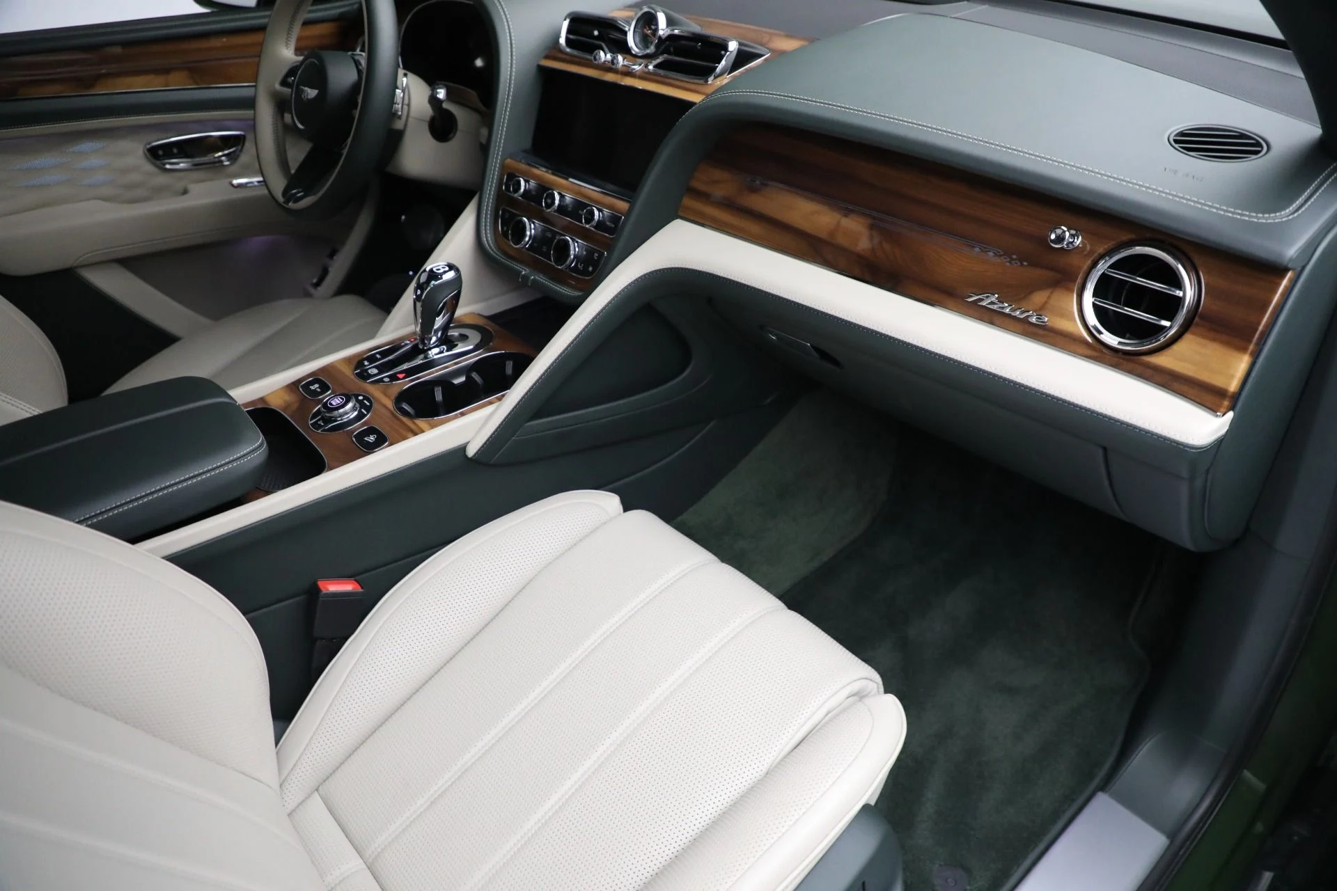 mph024_3597366485_Used_2023_Bentley_Bentayga_EWB_Azure_V8_dff89b0c32