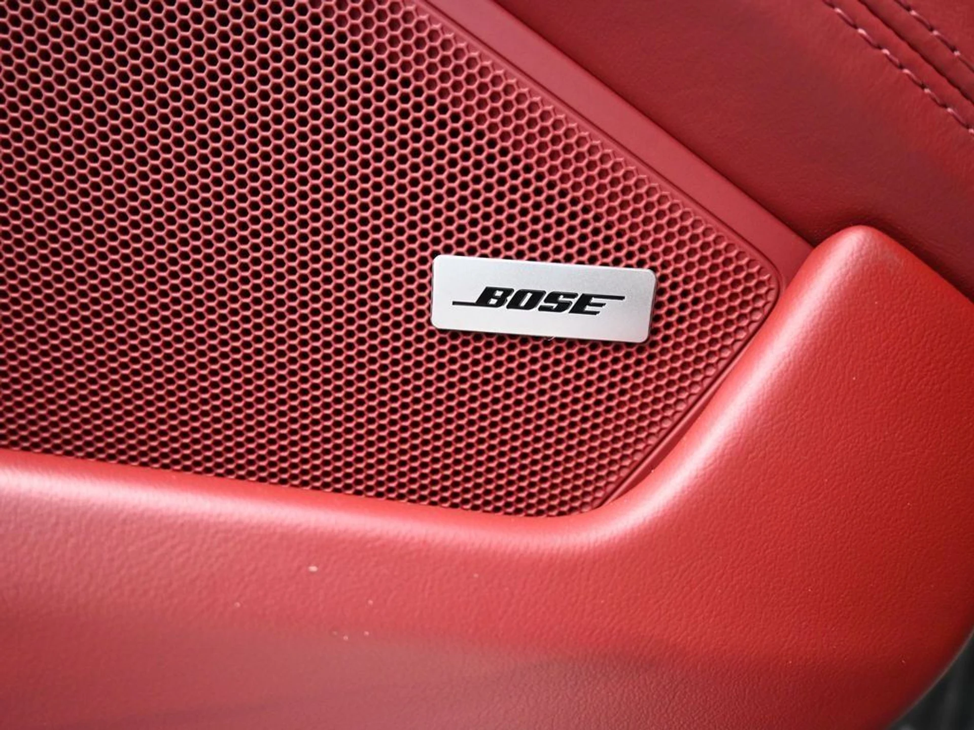 mph024_3598066537_3f48e999f9be93c07b7e75acd8a1bf20_97814ea932