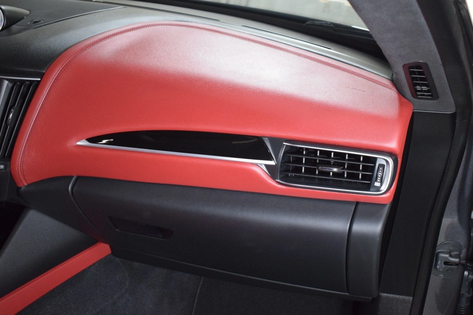 mph024_360393813_93609ab4111f2dcb969fd0b64c59f5cdx_981c5a2e47