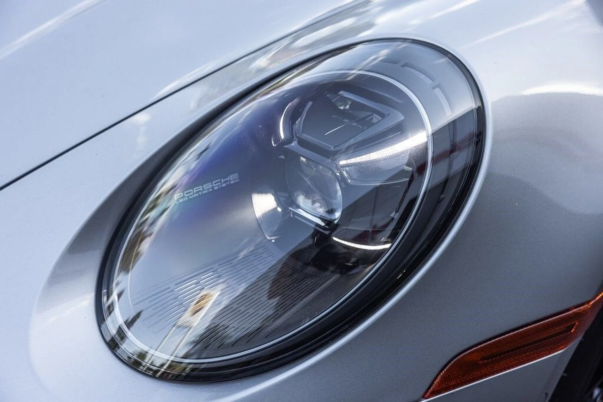 mph024_3606519135_072c092c14e5aa0eb8f9f033367ffc72x_44410ef9a1