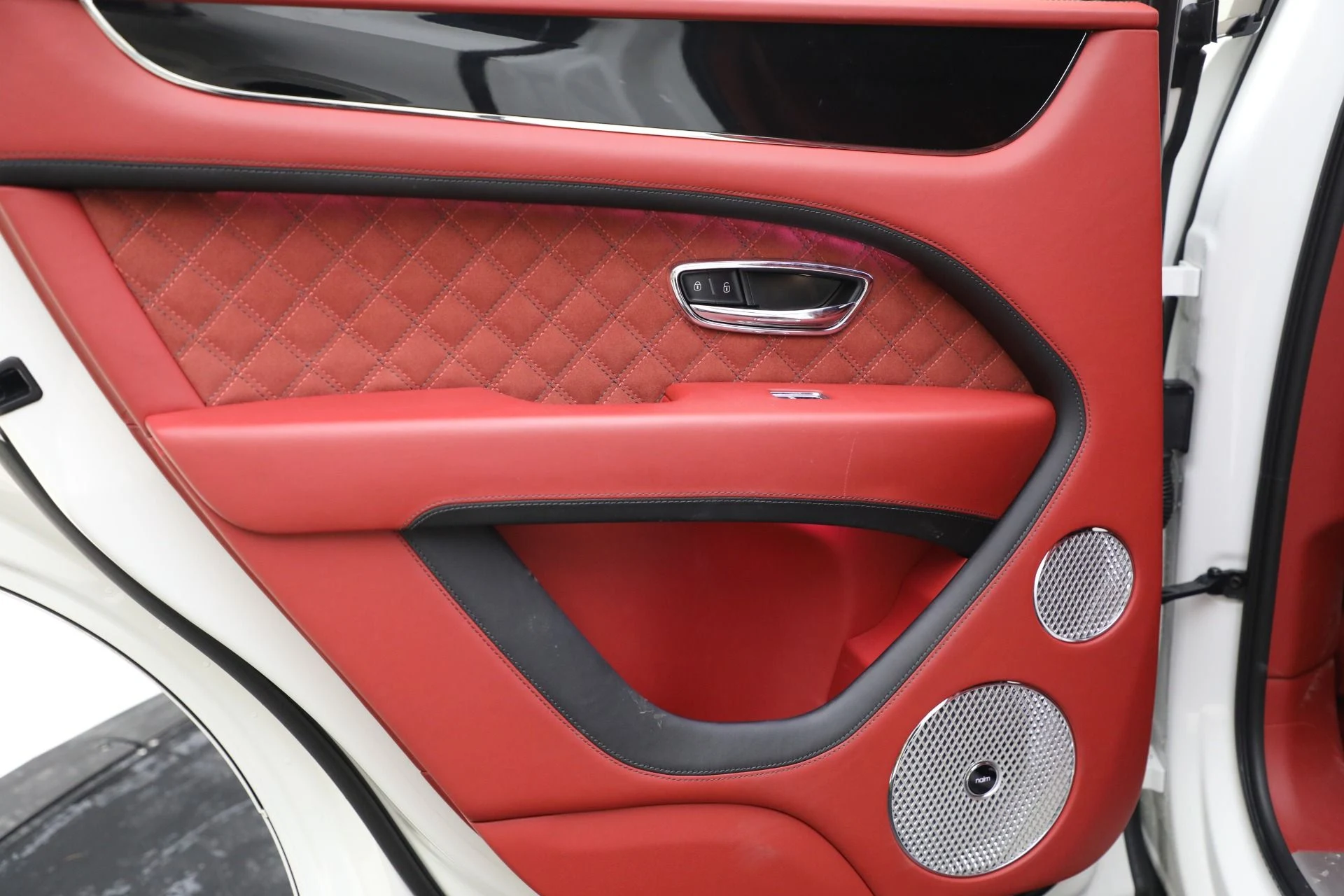mph024_3616571162_Used_2022_Bentley_Bentayga_Speed_620feb159a