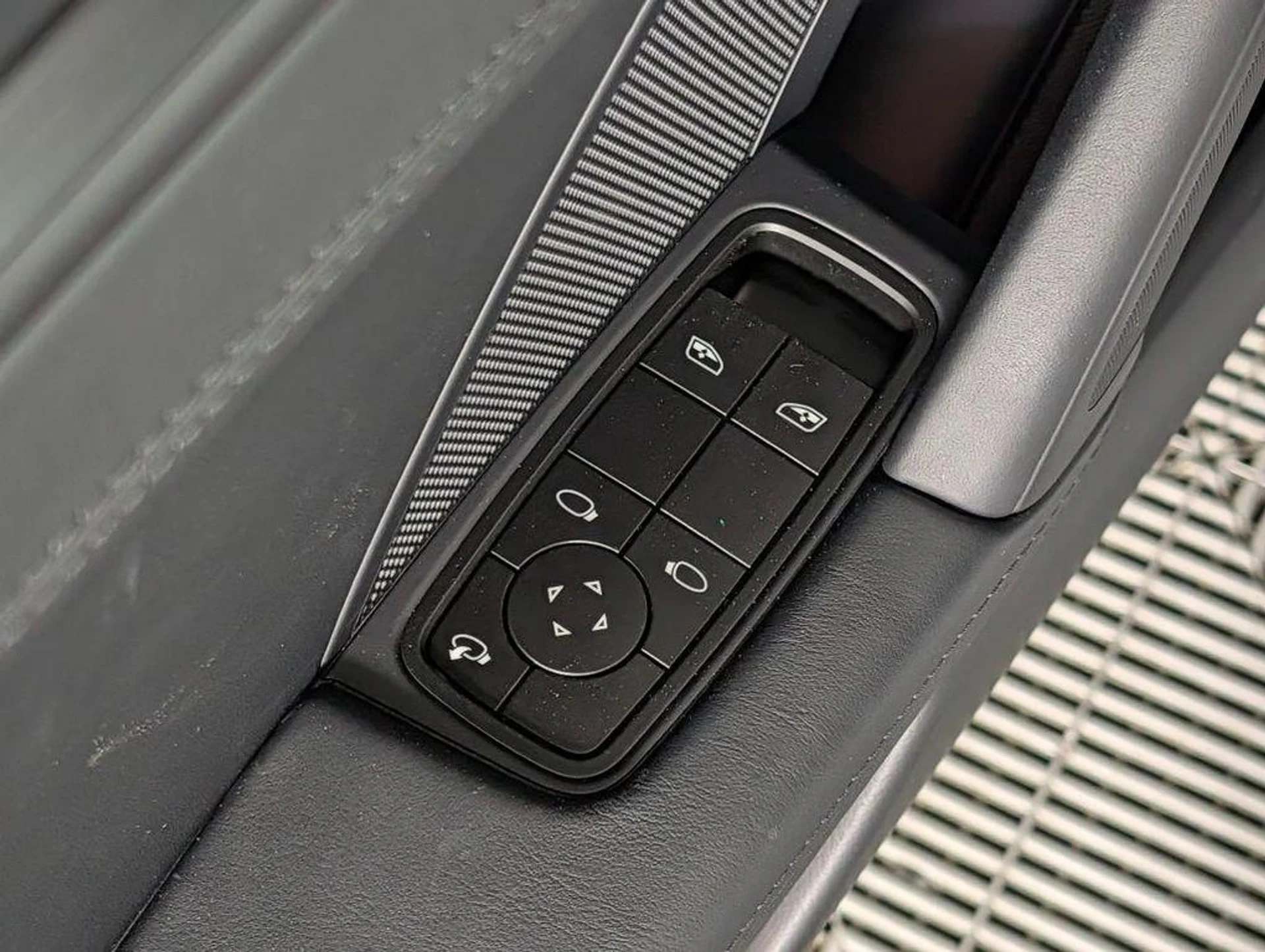 mph024_3618864237_N0_Y_I_Wz_T_Gz_Ww4s_O_Wt62_Tm_Lz_Azw_43ec00467c