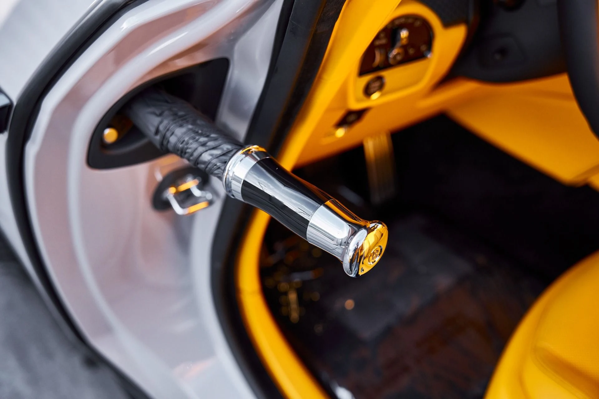 mph024_3621955184_Used_2025_Rolls_Royce_Spectre_BLACK_BADGE_1769482354_1bed932dee