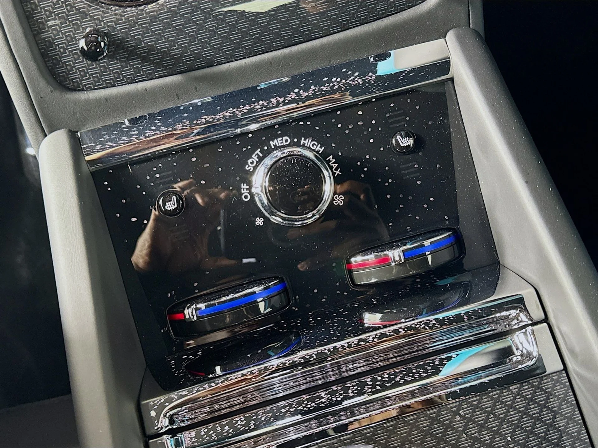 mph024_3625663203_191266002f9a1d4e7d2f5e82bc1d43e7x_f9cc742edd