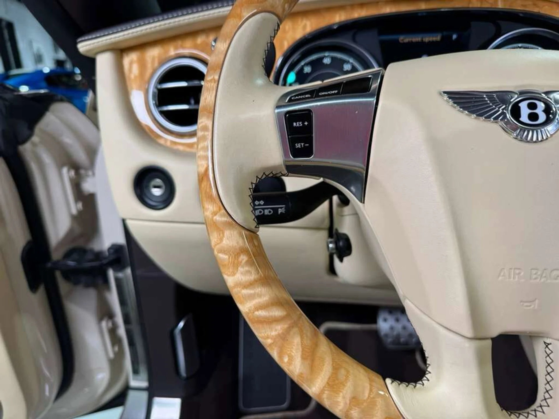 mph024_3629448646_433fa2c61d49b32051976eb74367dc01_499072cae6