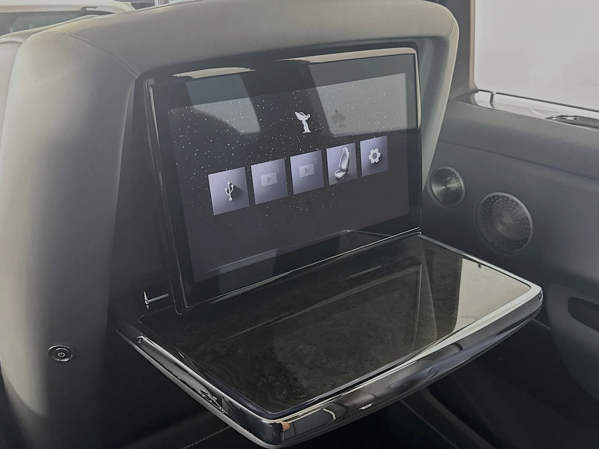 mph024_3634885899_e09be417a5dbf9136e454595a3b2e677x_d3446b23aa