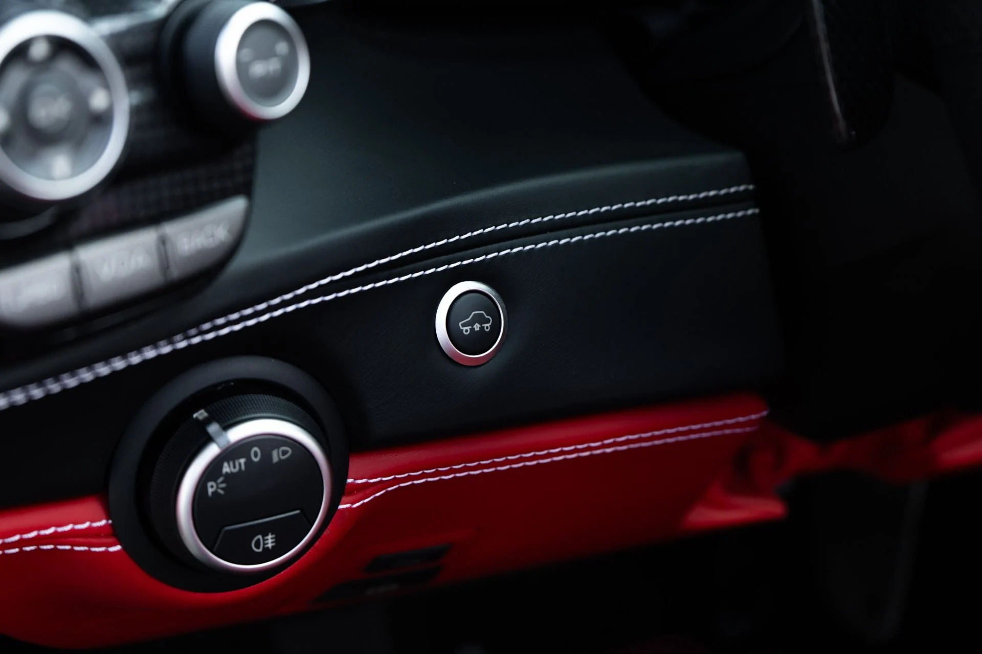 mph024_3635722880_Used_2018_Ferrari_488_Spider_1781219739_29b41440a6