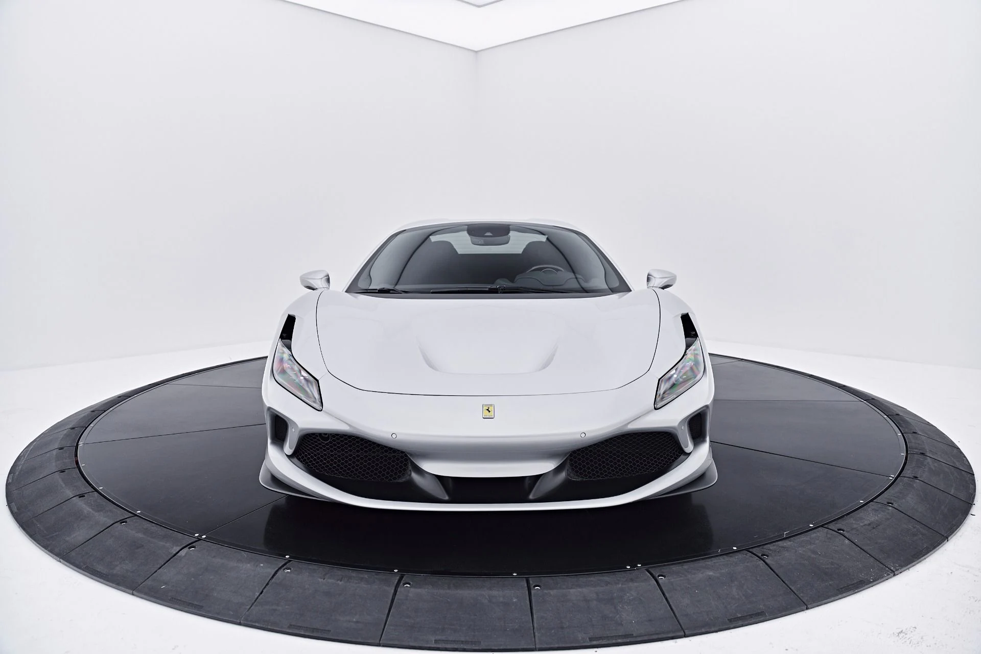 mph024_3635855276_Used_2022_Ferrari_F8_Spider_Base_1785538788_2952d26c44