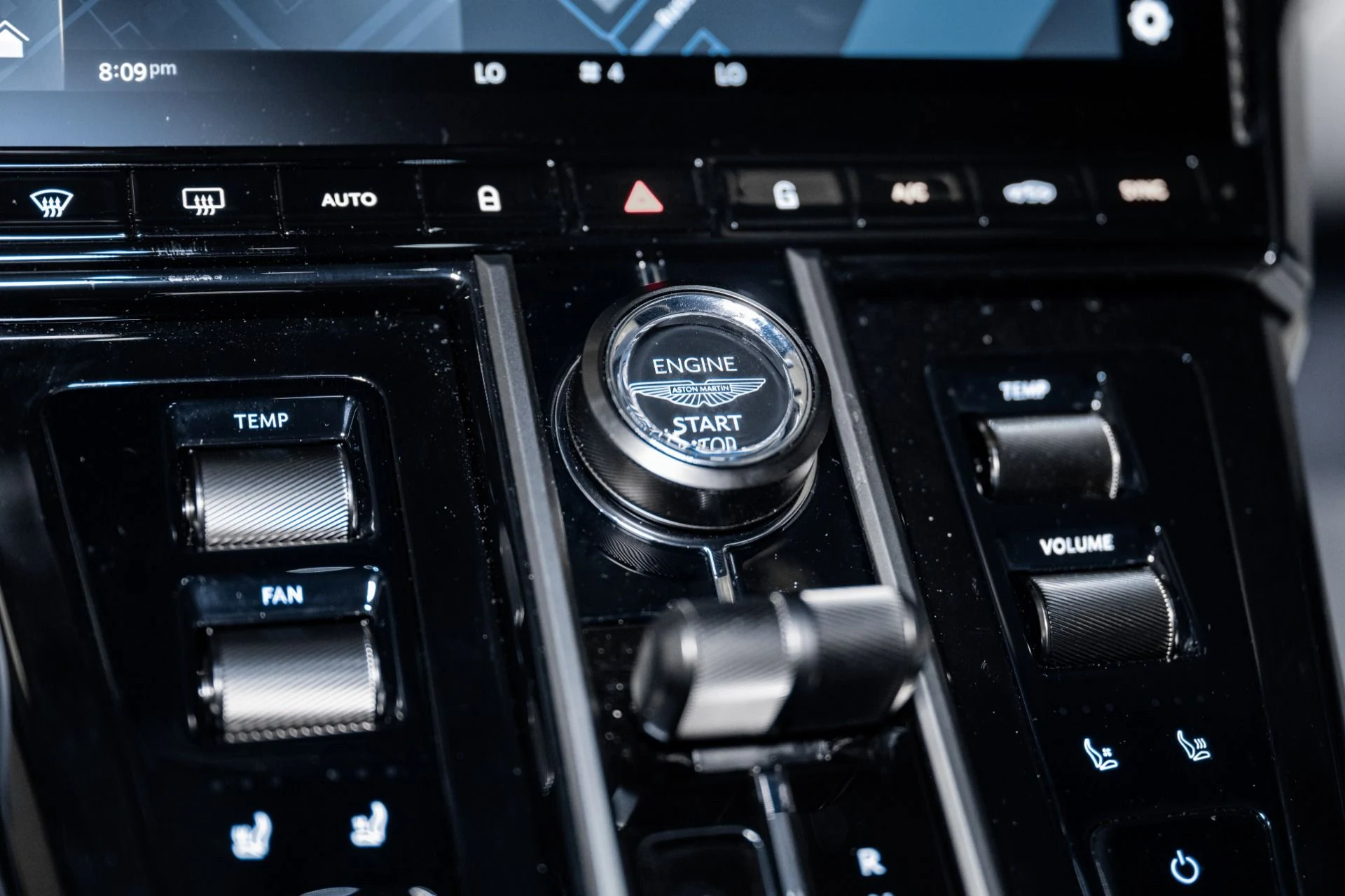 mph024_3637223630_New_2026_ASTON_MARTIN_VANTAGE_1759240597_6a969aa9d3