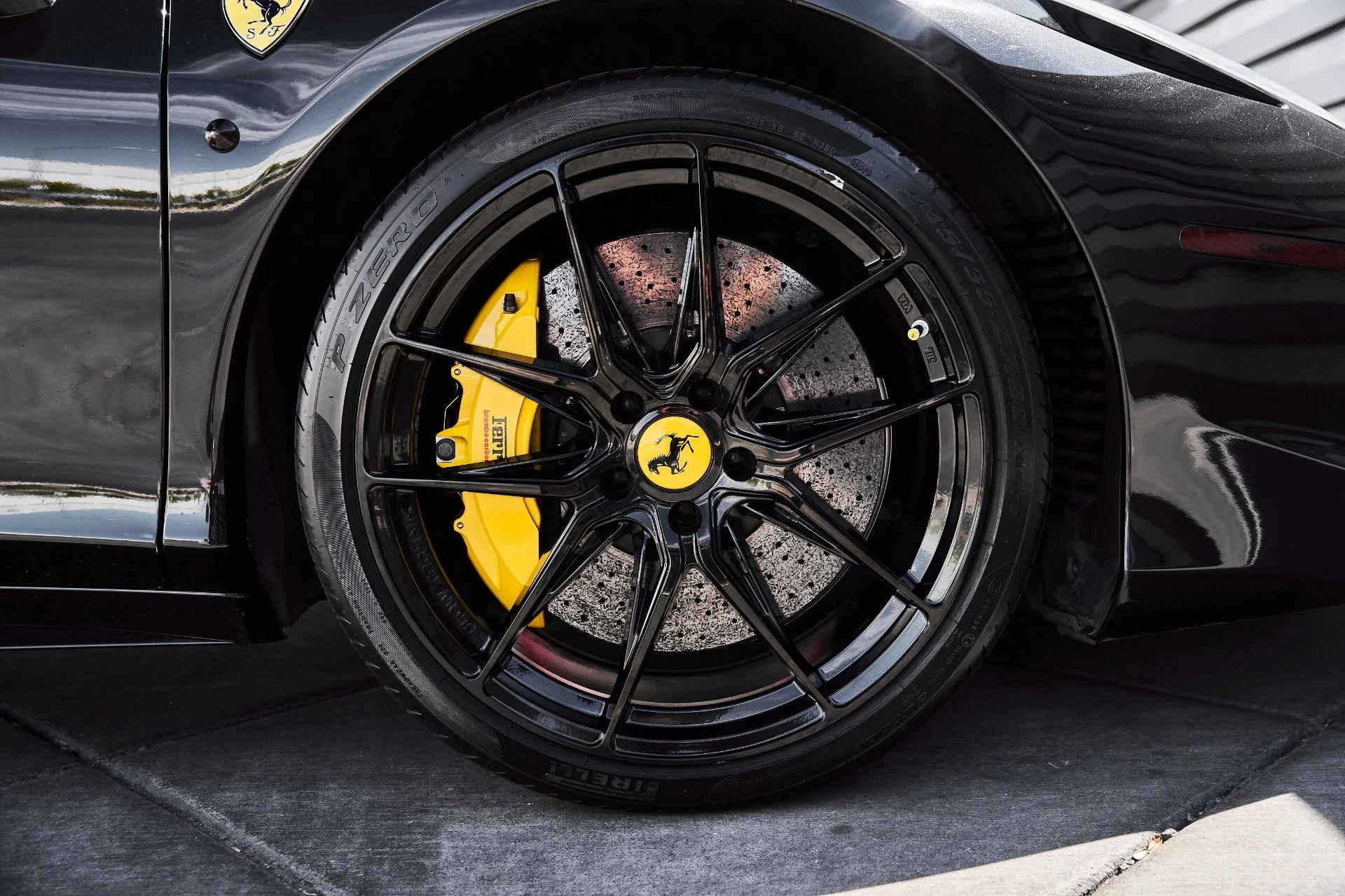 mph024_363845274_Used_2013_Ferrari_458_Spider_Base_1778089060_9c40f09b54