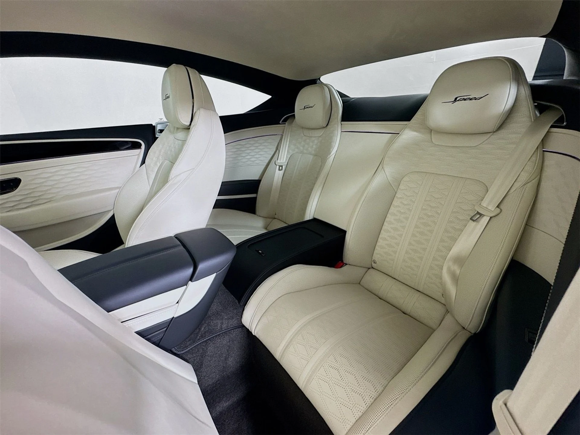 mph024_3647487023_0dfa6c84f74ad907f31a4a799d5bb256x_adaf170905