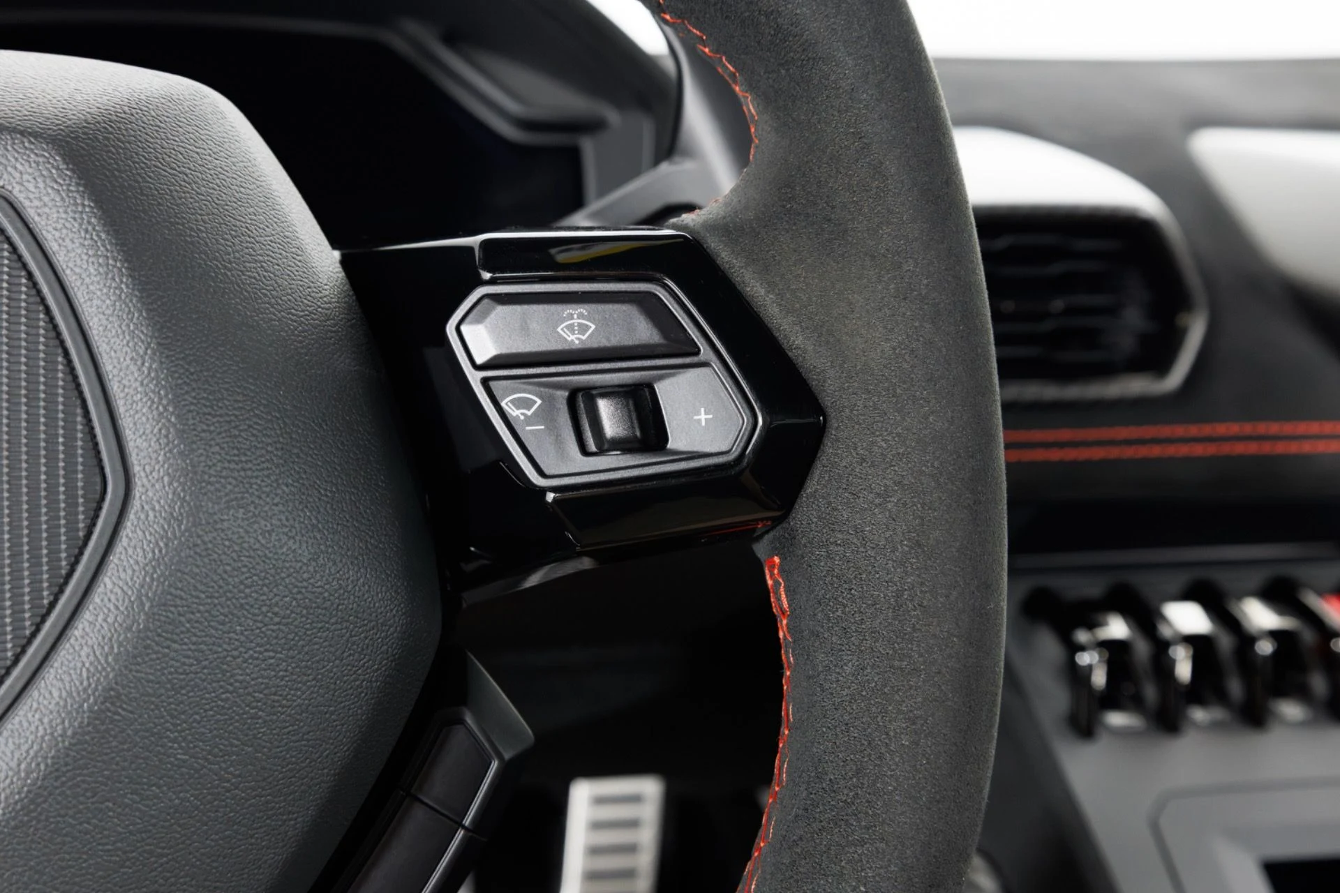 mph024_3651150821_Used_2021_Lamborghini_Huracan_STO_1789754418_500476cfc8