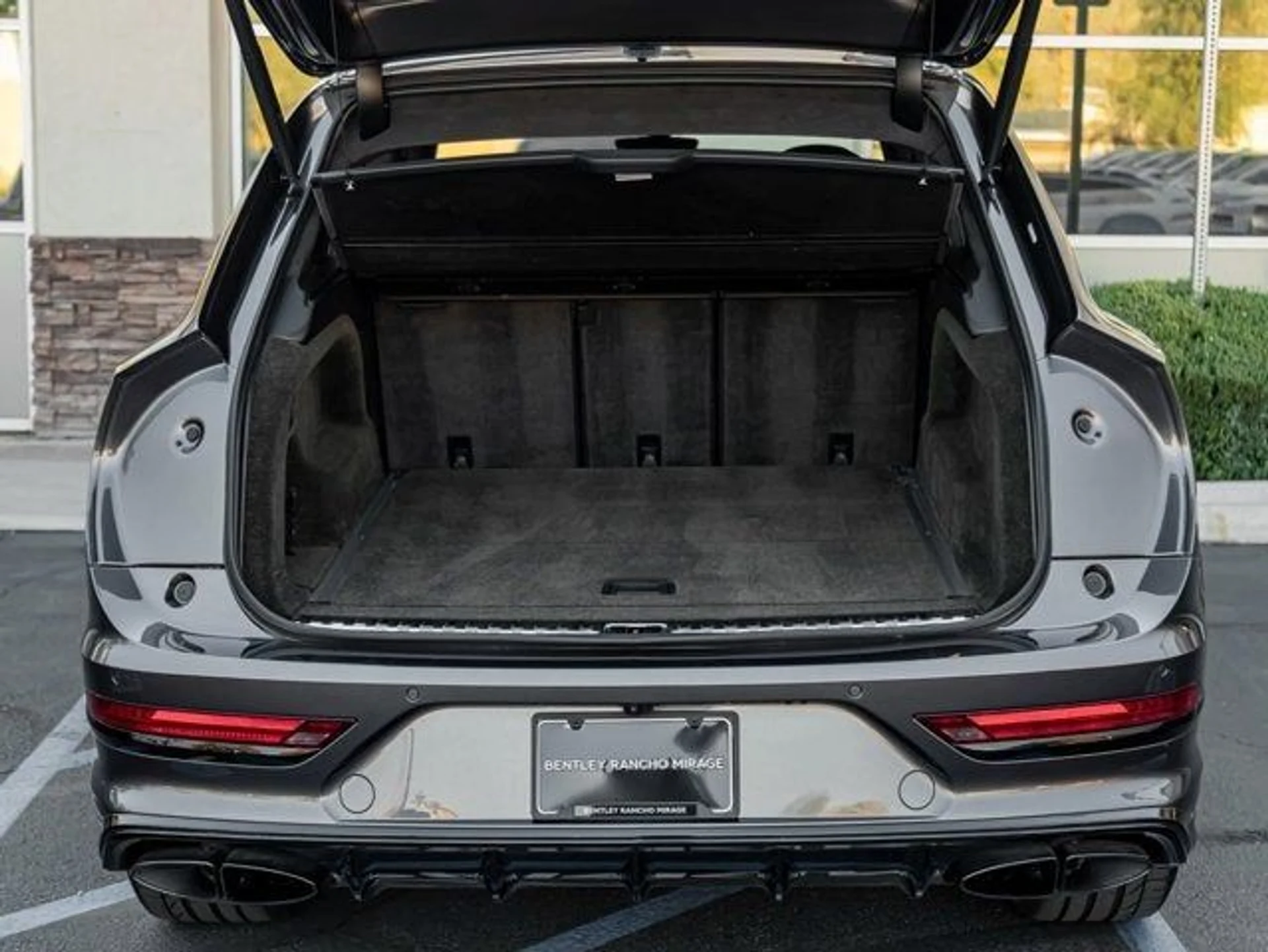 mph024_3651719527_25_c90e94272a