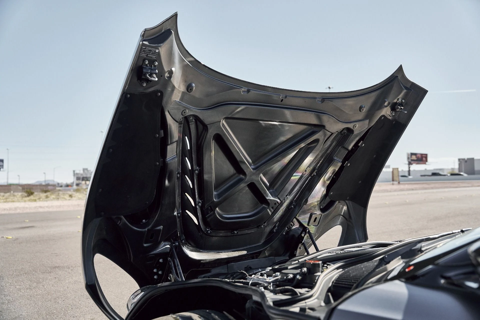 mph024_3653067002_Used_2023_Aston_Martin_DBS_Volante_1768876941_08036ebdc0