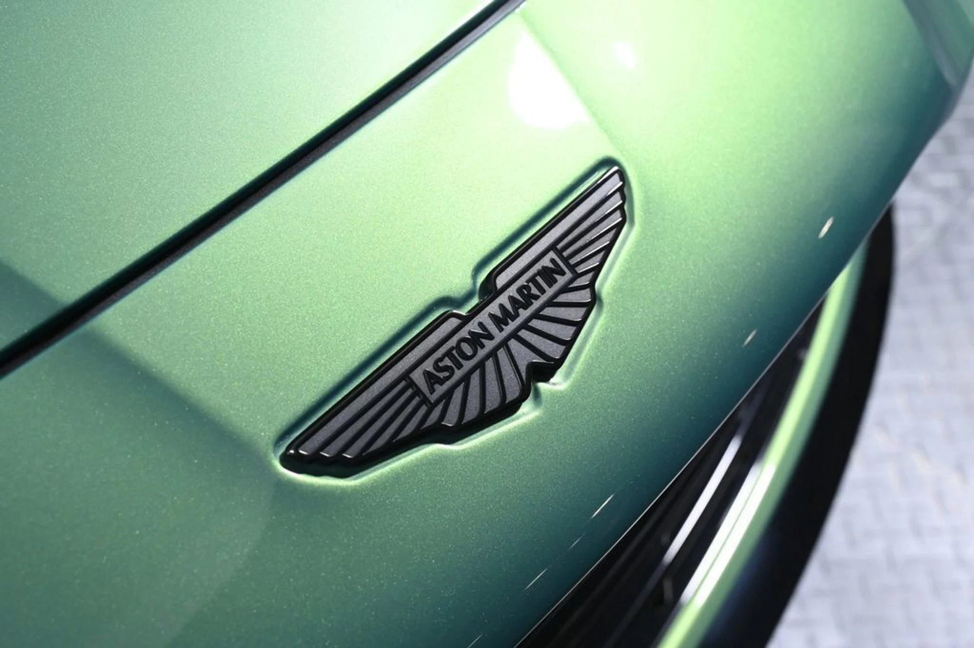 mph024_366252985_new_2026_aston_martin_vanquish_volante_11350_22992982_25_1024_0b958b6a22