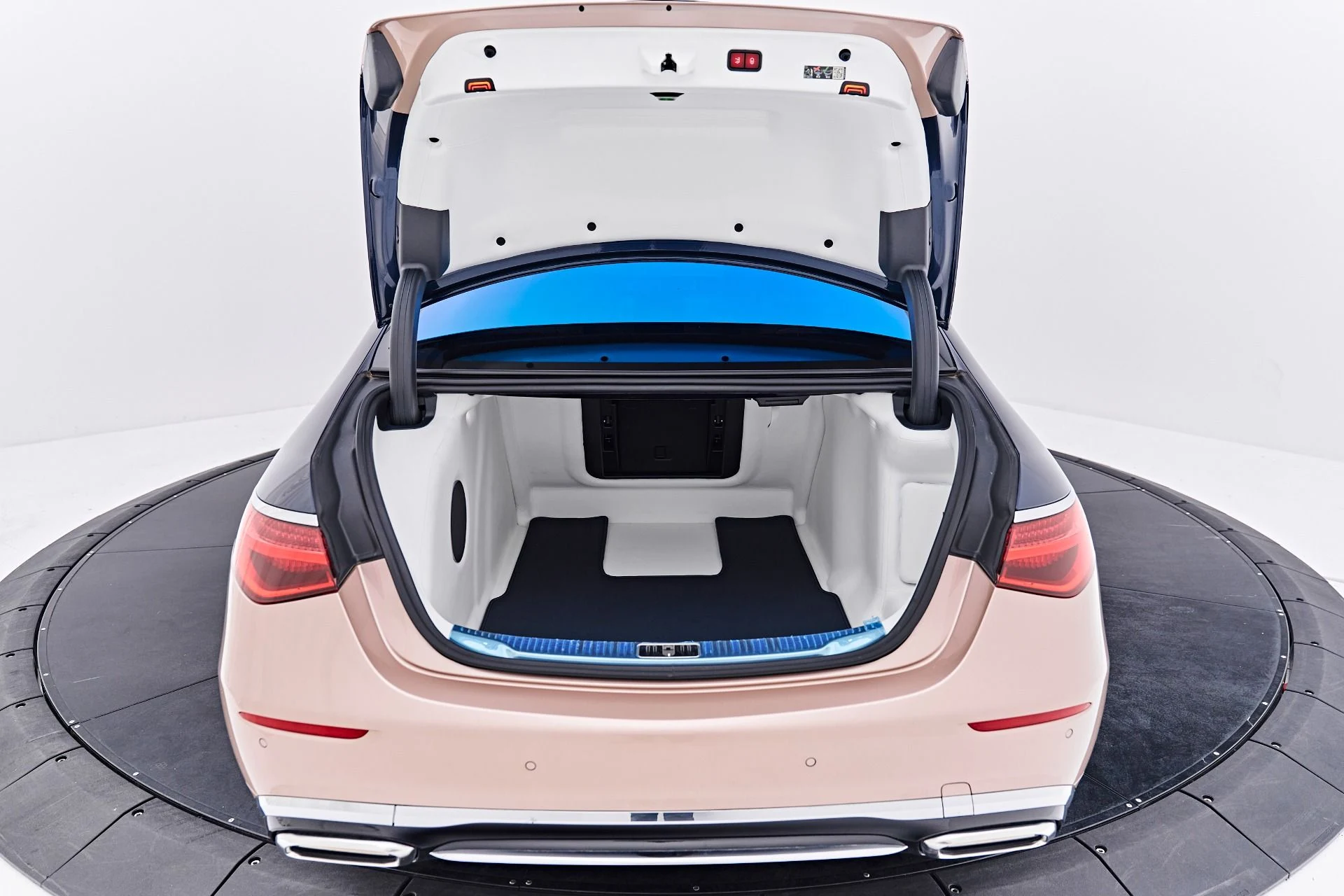 mph024_3668141371_Used_2023_Mercedes_Benz_S_Class_Maybach_S_680_1790209079_79525e58f5