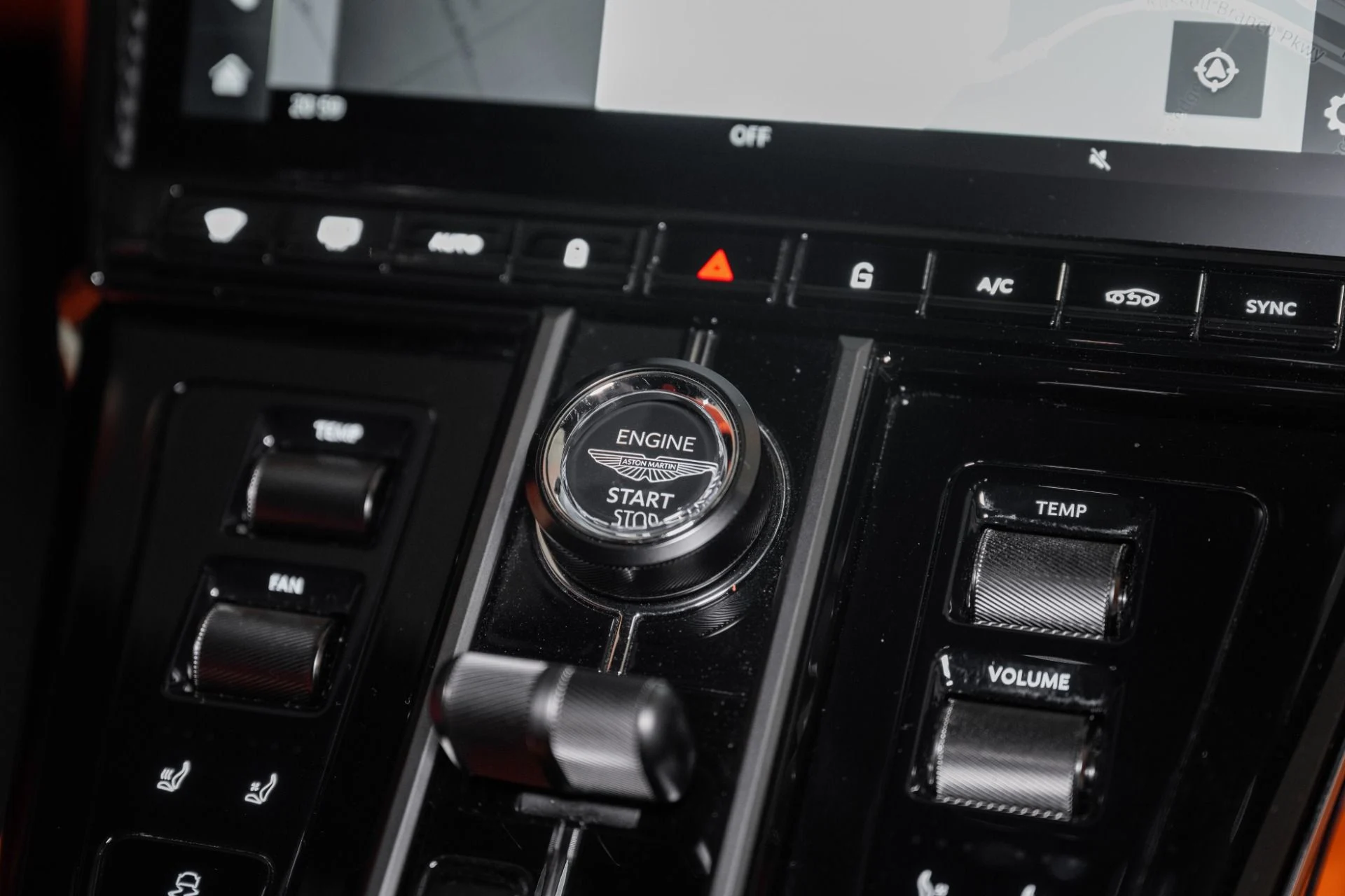 mph024_3669480241_Used_2026_Aston_Martin_Vantage_S_1778492725_0da6fa1995