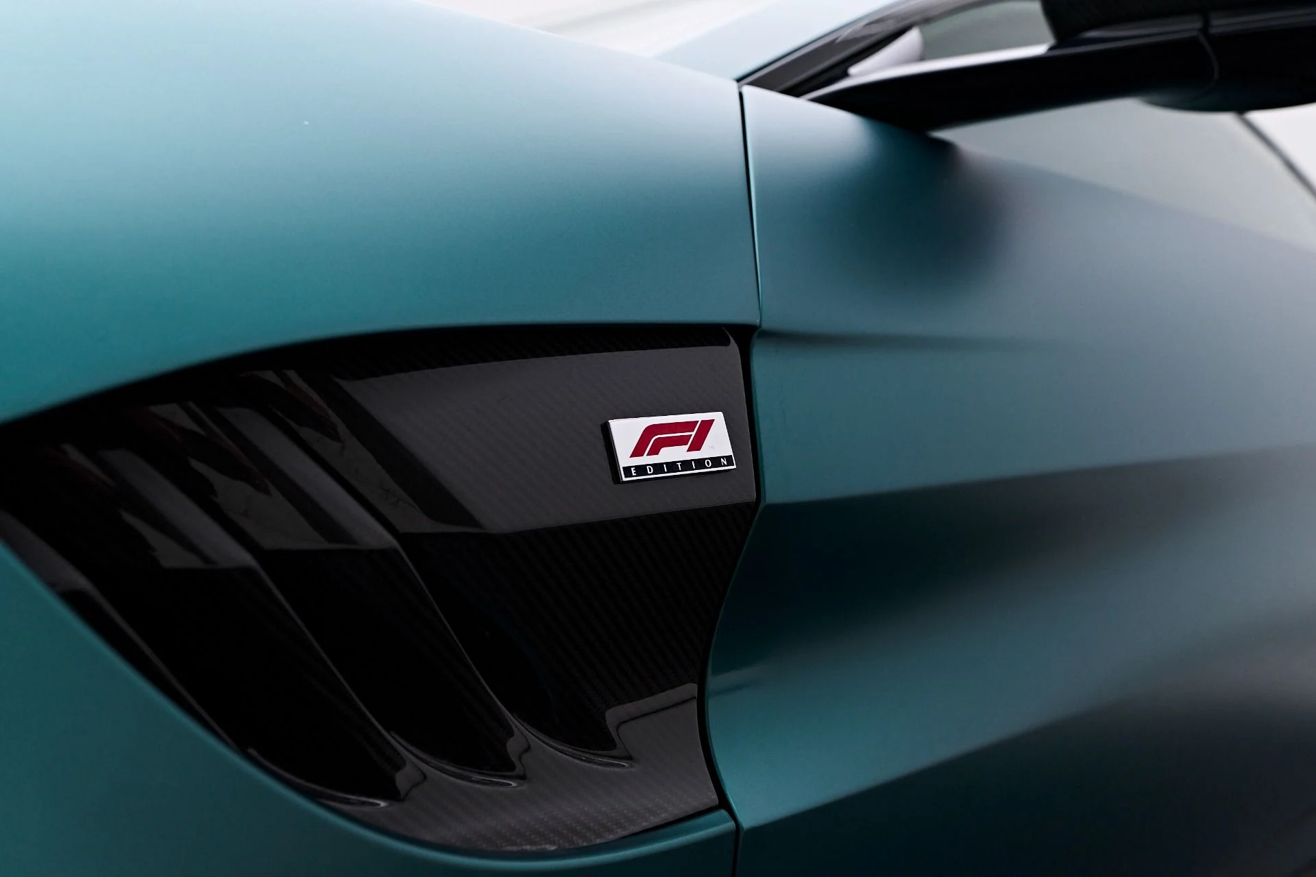 mph024_3681656009_Used_2023_Aston_Martin_Vantage_F1_Edition_1755655627_1d41be6b56