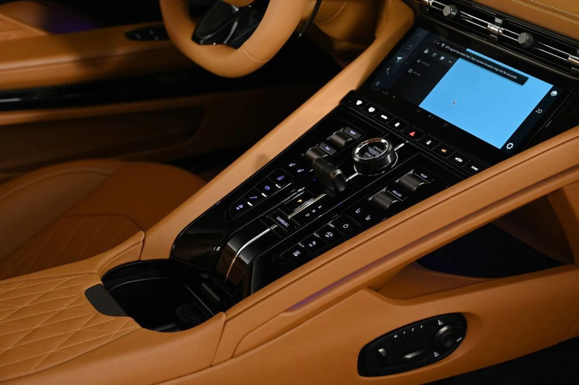 mph024_3686543954_new_2026_aston_martin_db12_coupe_11350_22943033_24_1024_bd9ba58360