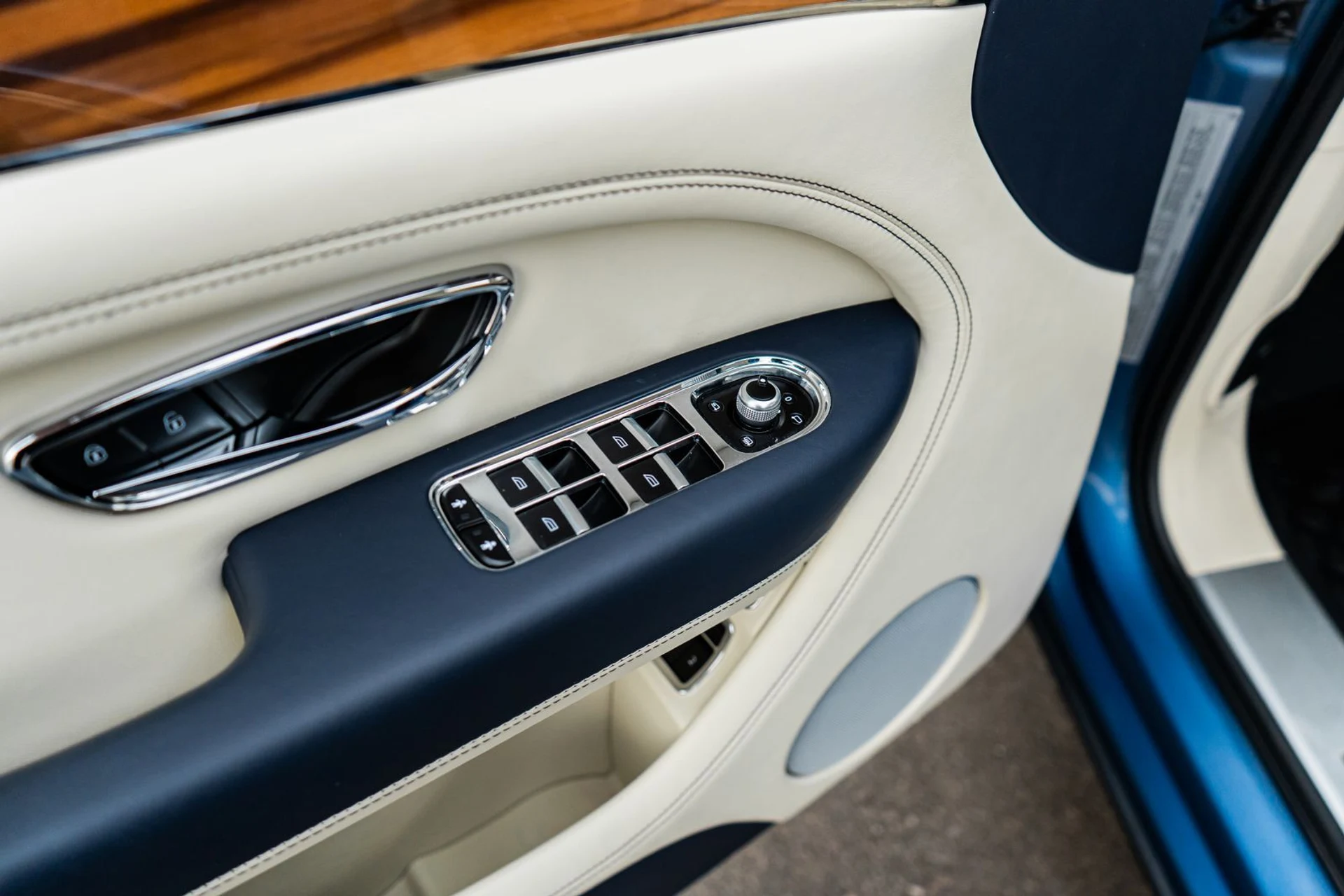 mph024_3687715140_cafc668c_b41d_4413_a79b_76d8a6c69c1c_6079d458eb