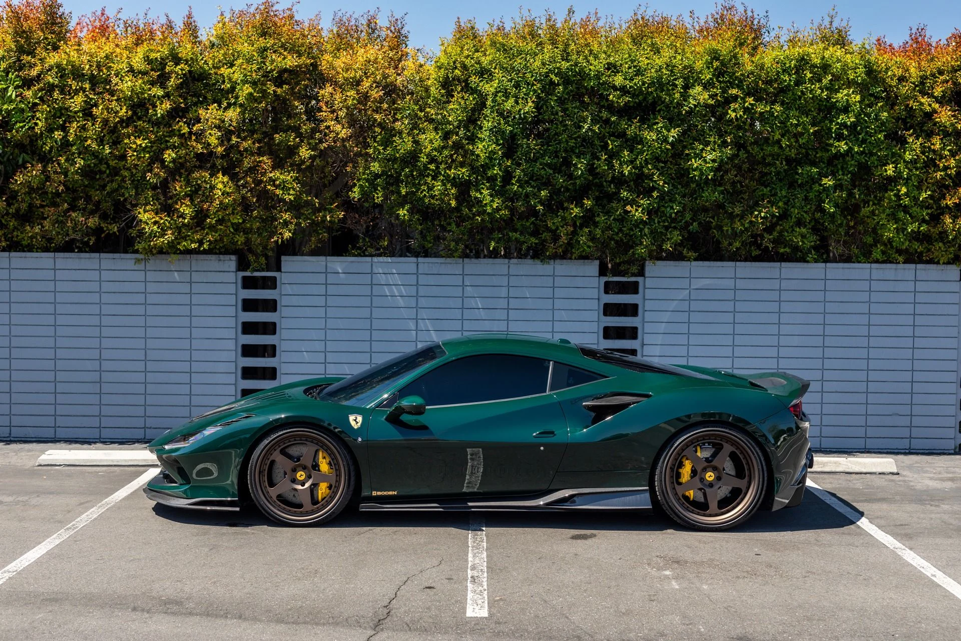 mph024_3695627689_Used_2022_Ferrari_F8_Tributo_1744415616_d67012e6c6