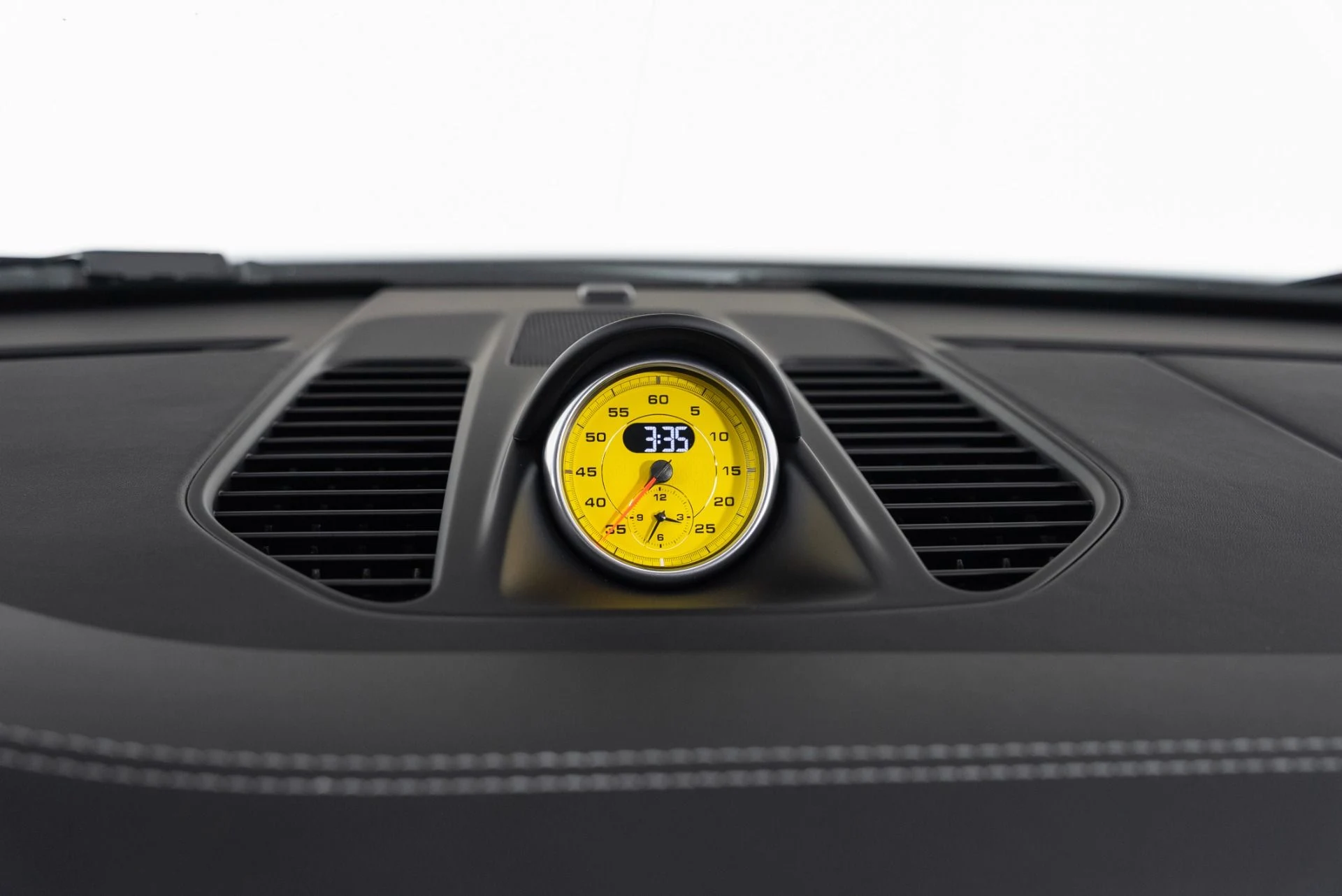 mph024_3706227839_Used_2018_Porsche_911_GT_3_1758566971_1d411453e7
