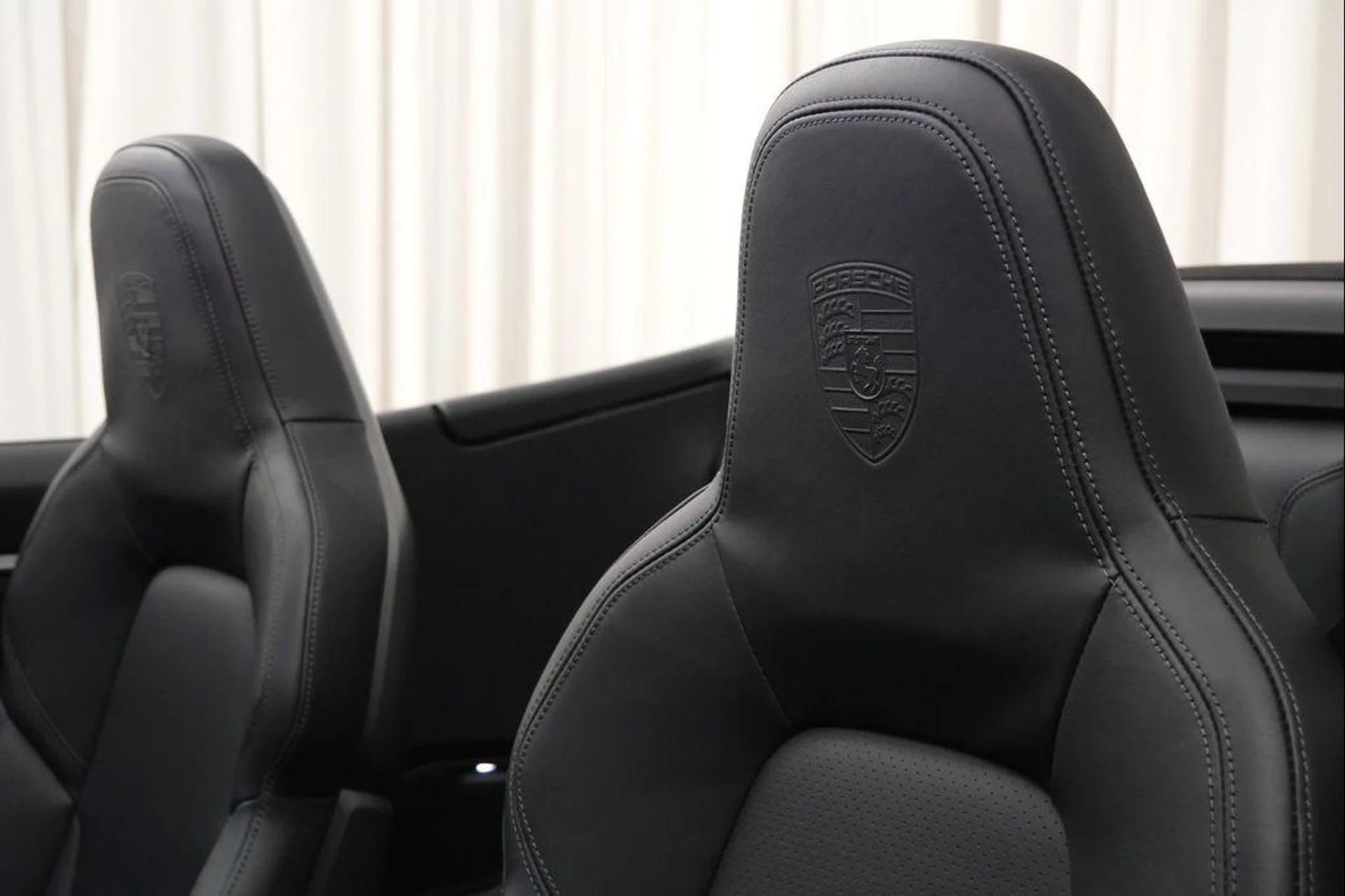 mph024_3707556067_A29_C_Dnrw8_5byt_I8nc_Vq_Tr2r_G0_d6071d2f8d