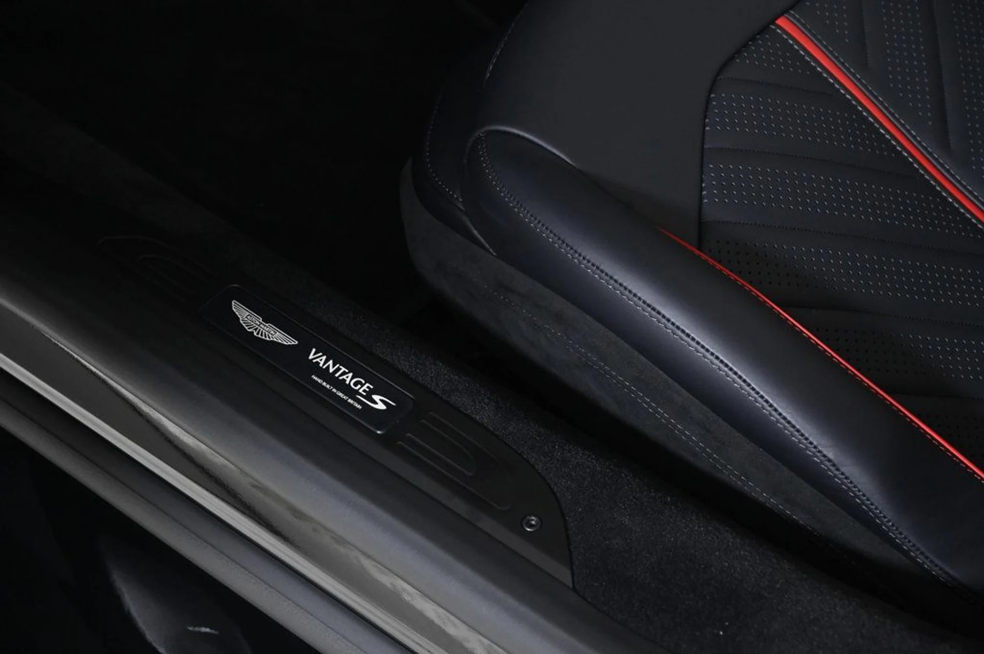 mph024_3719180599_new_2026_aston_martin_vantage_sroadster_11350_22964201_24_1024_3166e454af