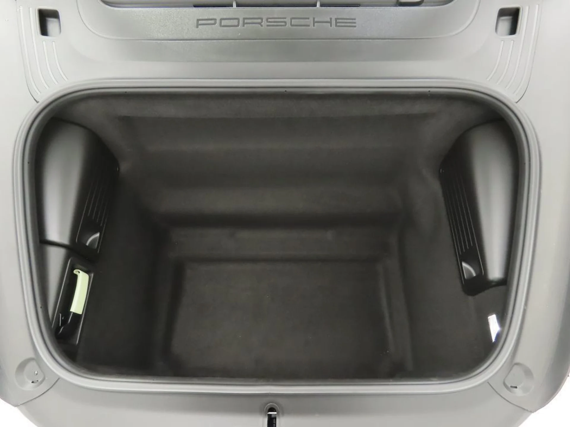 mph024_3724012055_used_2020_porsche_718_cayman_gt4coupe_8119_22982883_25_1024_de3b447a6a