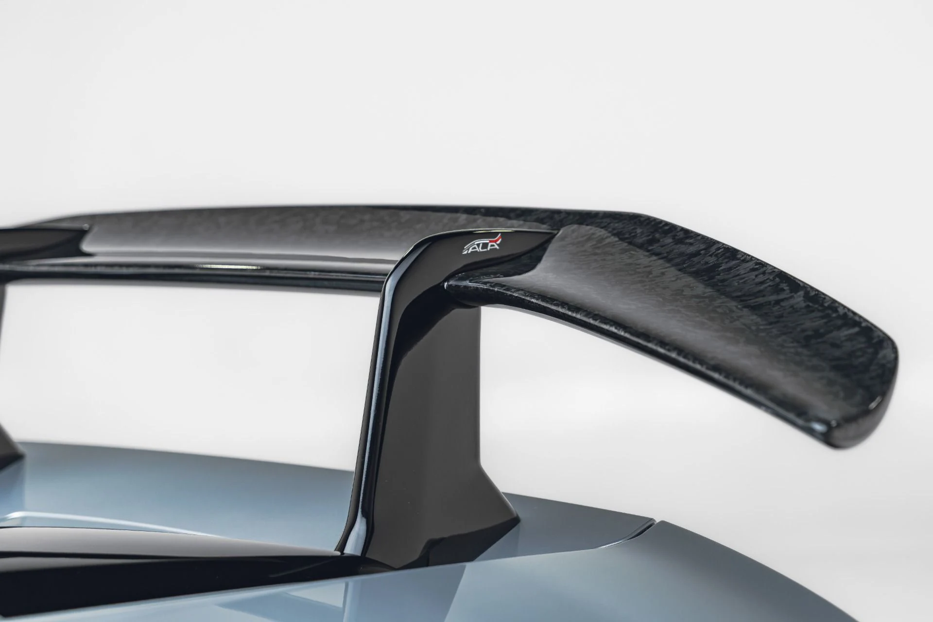 mph024_3725229182_Used_2019_Lamborghini_Huracan_LP_640_4_Performante_Spyder_1781799659_2f535b4324