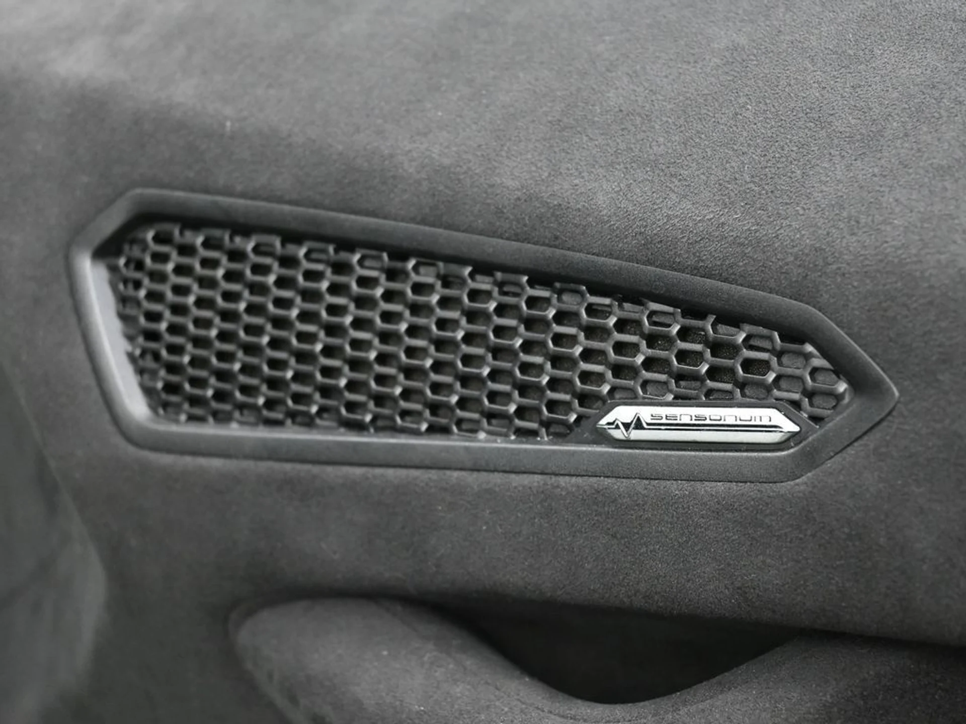 mph024_3730545508_image_24_0dee0e9327