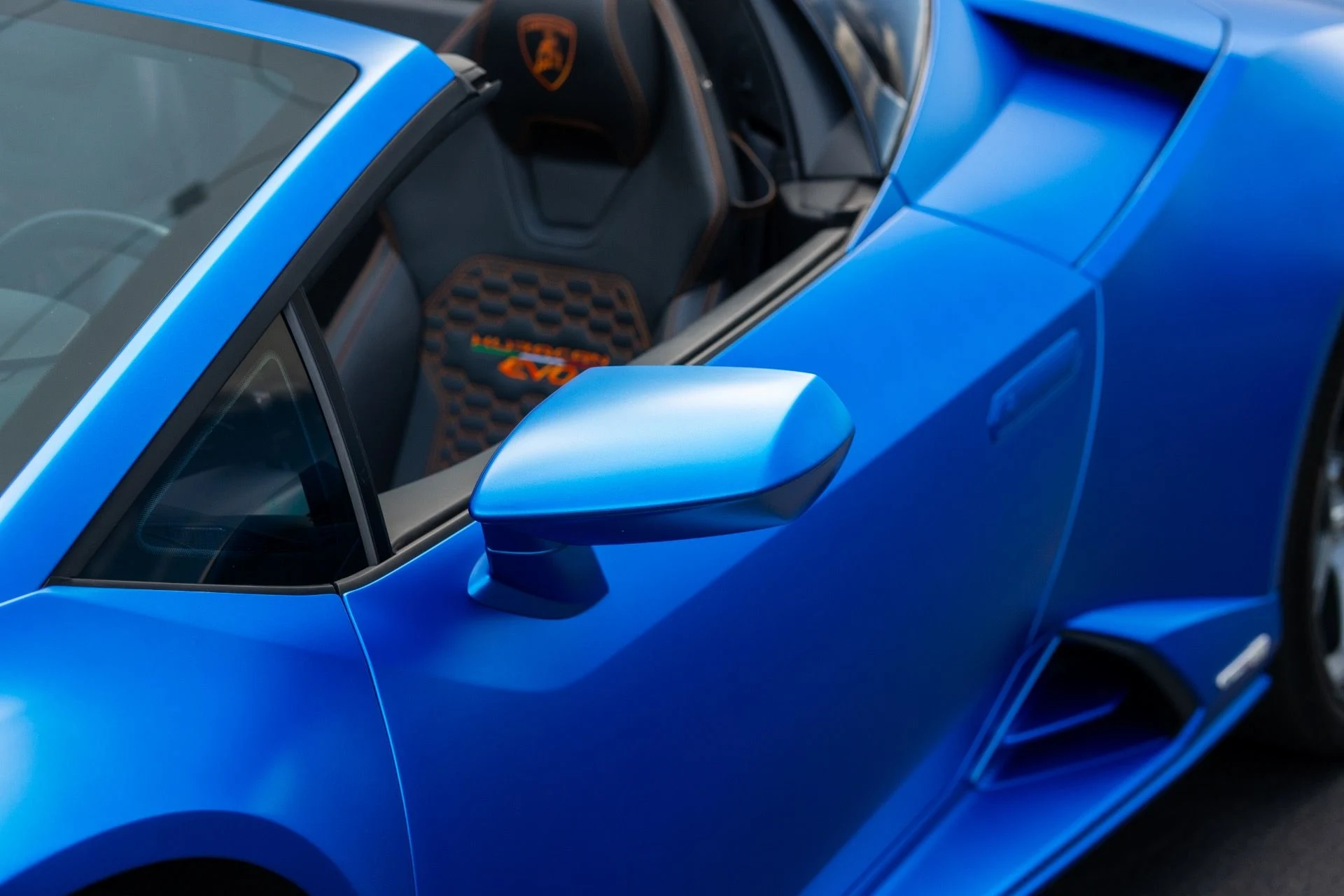 mph024_3735277_Used_2023_Lamborghini_Huracan_EVO_Spyder_1763055563_e24581b33d