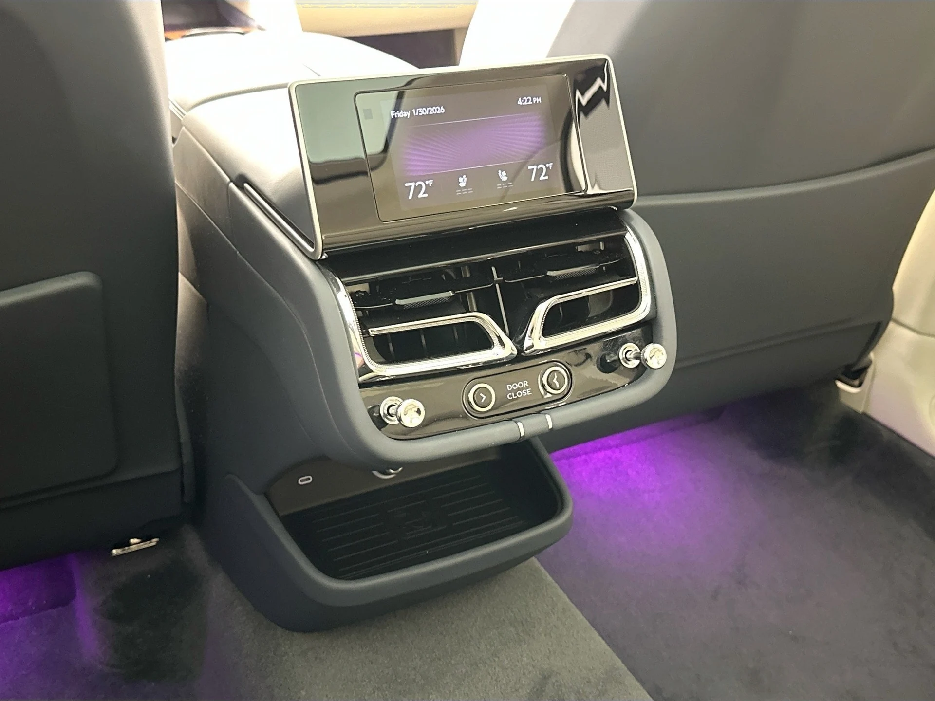 mph024_3739351227_25_a574c7d970