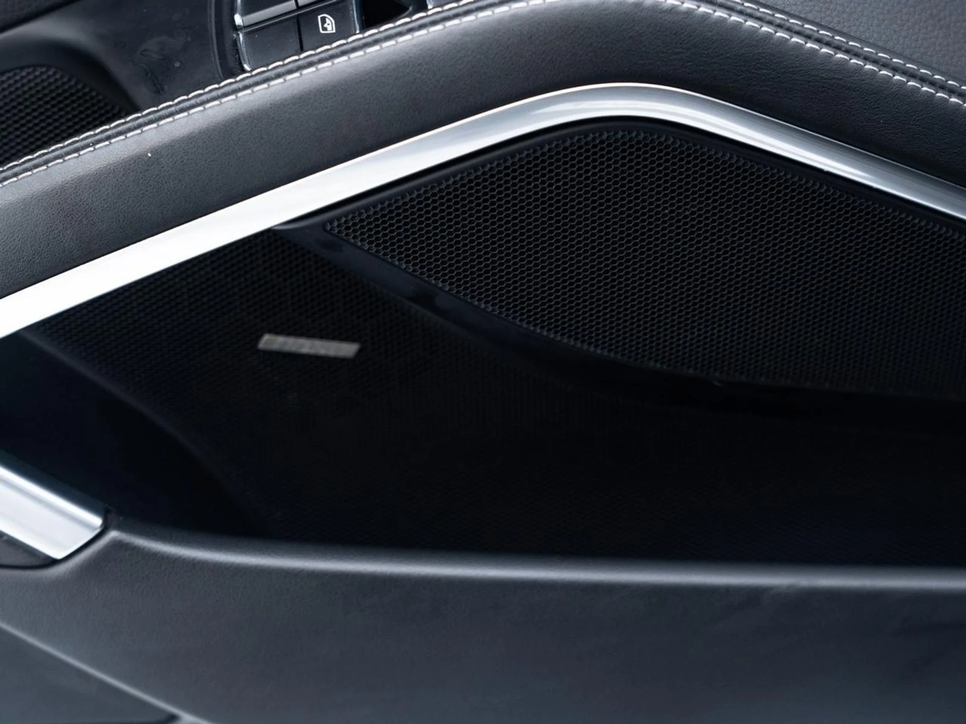 mph024_3739858732_30d3fc0680bba24bc01ec5ba6a8c948d_d99c1e72a9