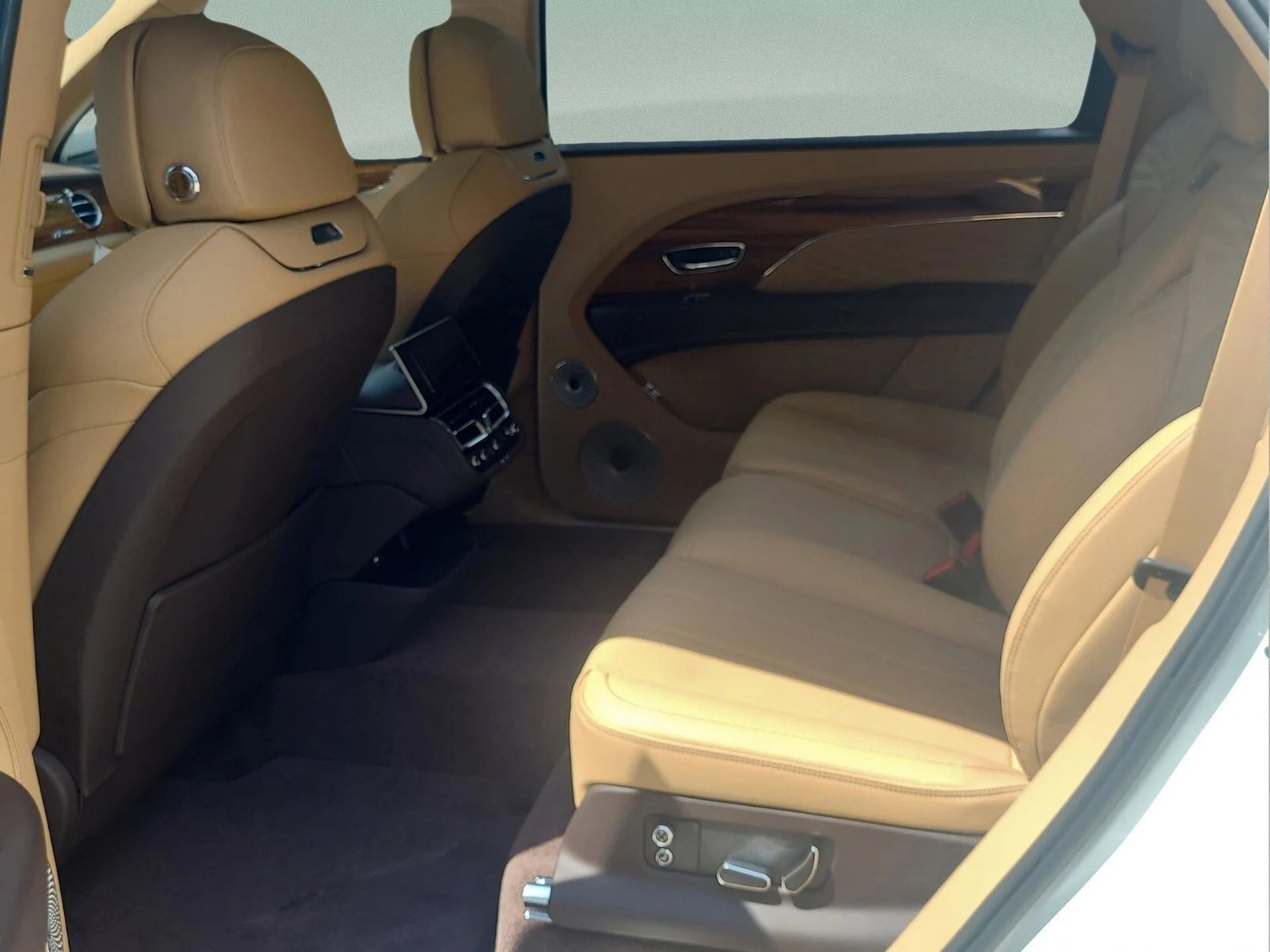 mph024_3740523951_47c604829bc9376f8d35bdce36aea78dx_d844618a12