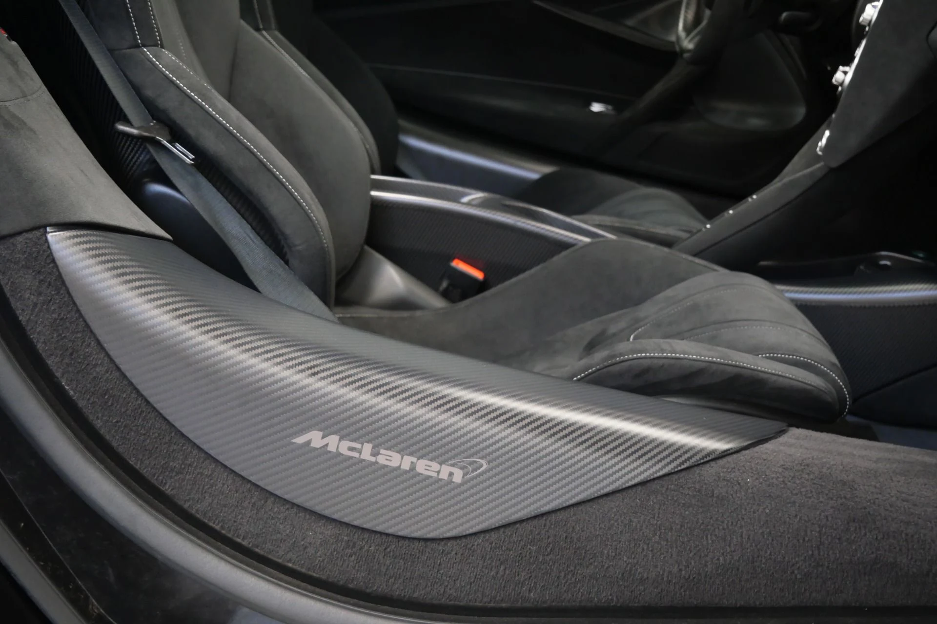 mph024_3752618083_Used_2021_Mc_Laren_765_LT_1755712071_bd0acc9ef9