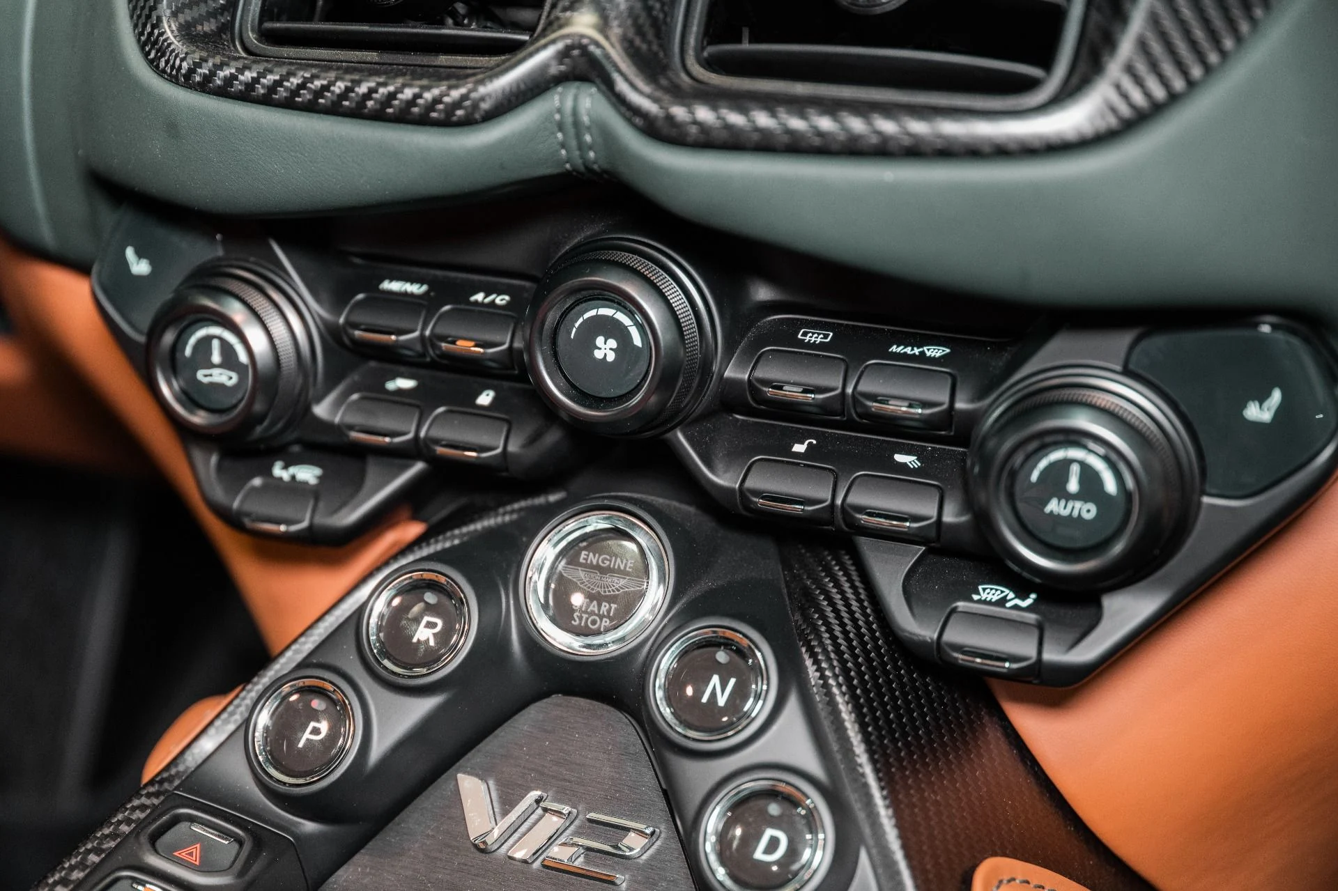mph024_3754416168_Used_2023_Aston_Martin_Vantage_V12_1787760014_0ae995c3ab