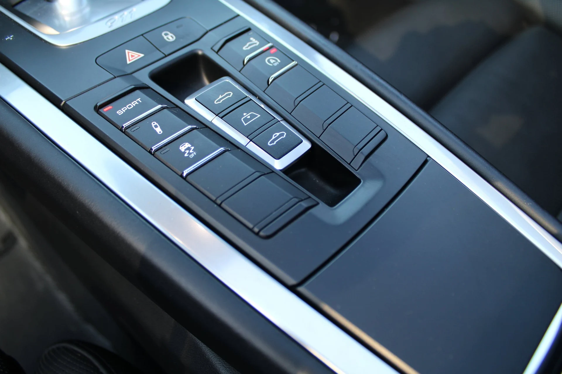 mph024_3760850173_bc04f1cd238db67f80409d4f97bedfefx_64ef7c0871