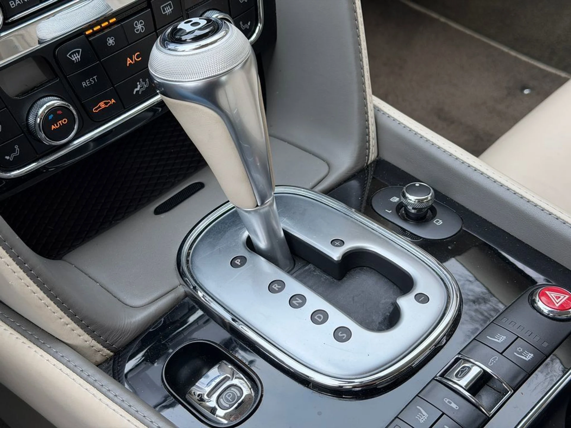 mph024_3761660009_4053090528004a59ba5485bbd84238d8_39d9be412d