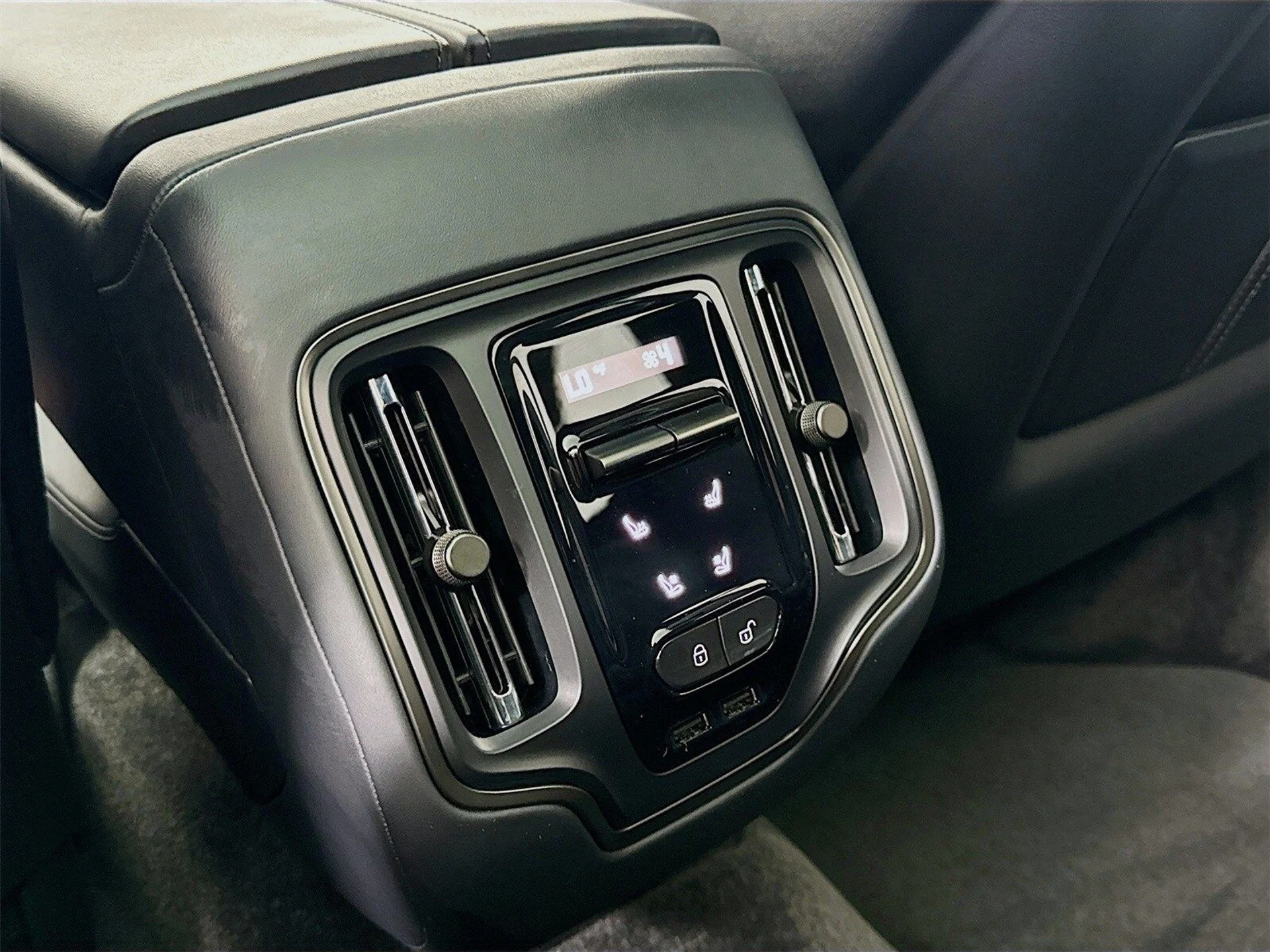 mph024_3771489104_76597b41e8b35b58e8413e8dda6c3d77x_71d4223e2a