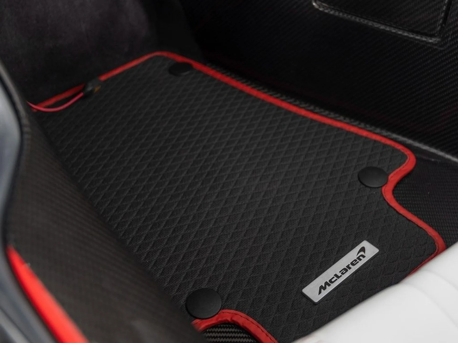 mph024_3771689424_55414c449f0e5bf2636c7cea78675293x_44d7f54deb