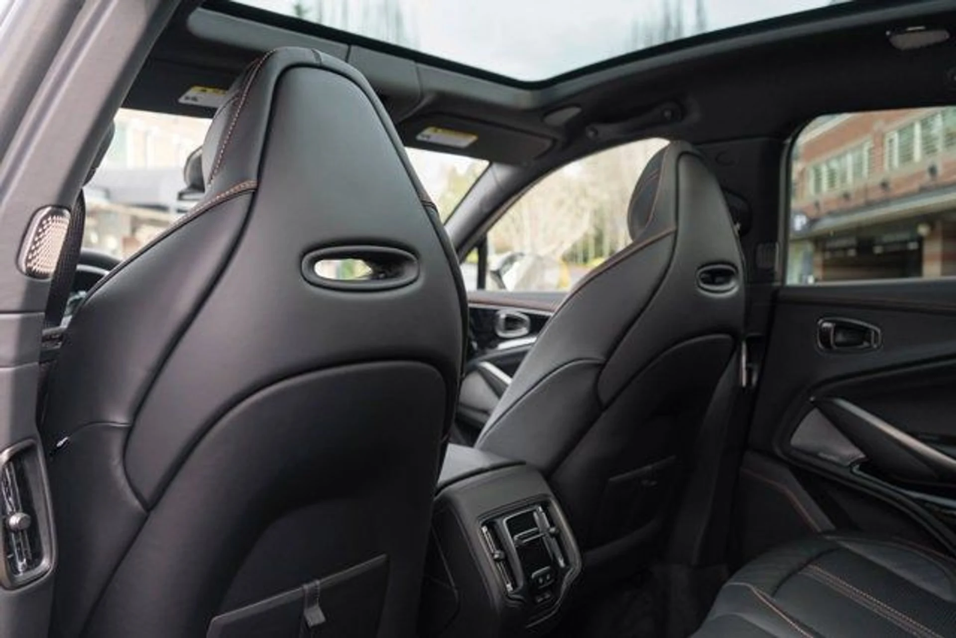 mph024_377390673_25_8303dc60d2