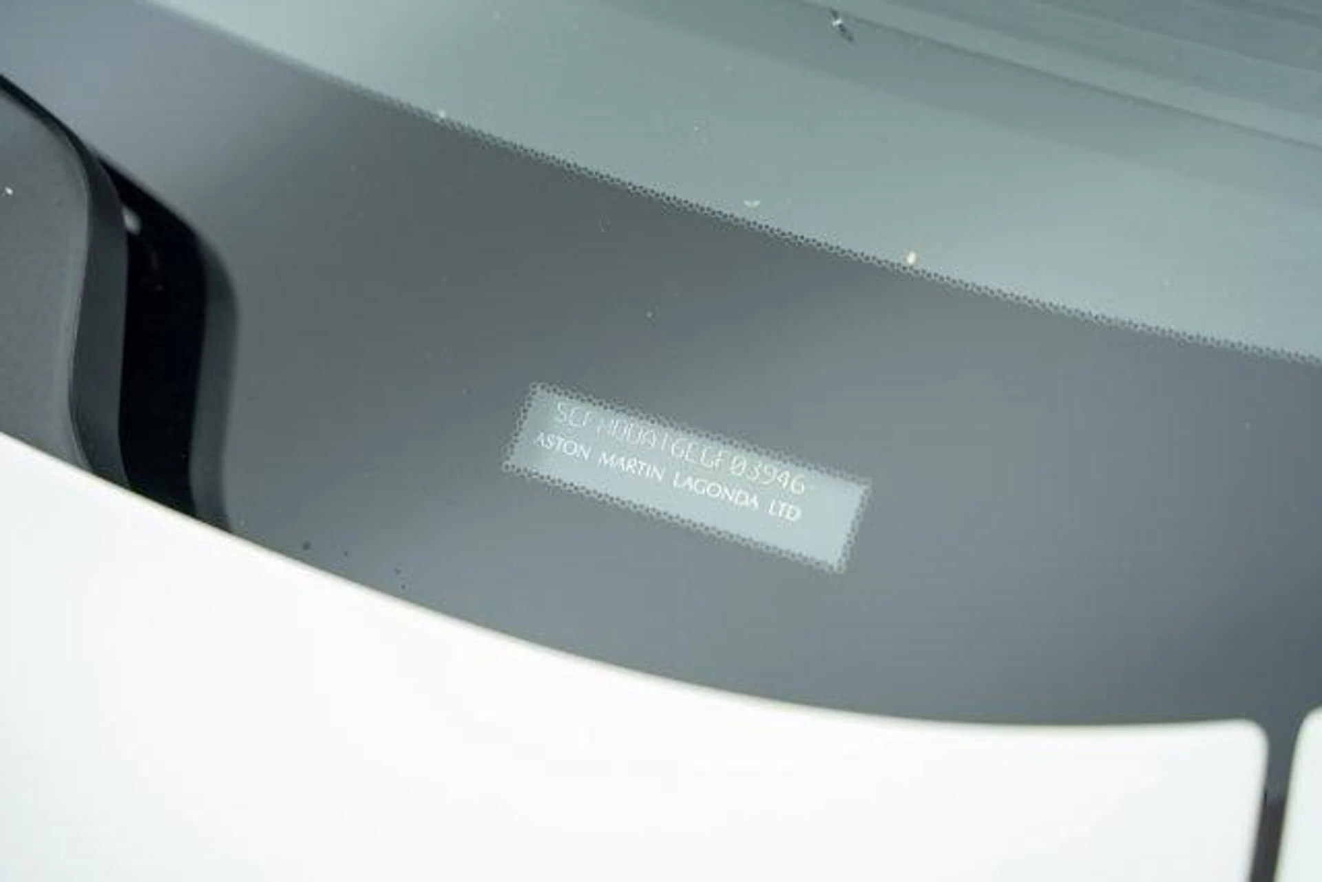 mph024_3774064597_h_Uw_DW_0_RK_Ti3_To_Tj_G0_WSE_Tx_XGQA_f00a9145cd
