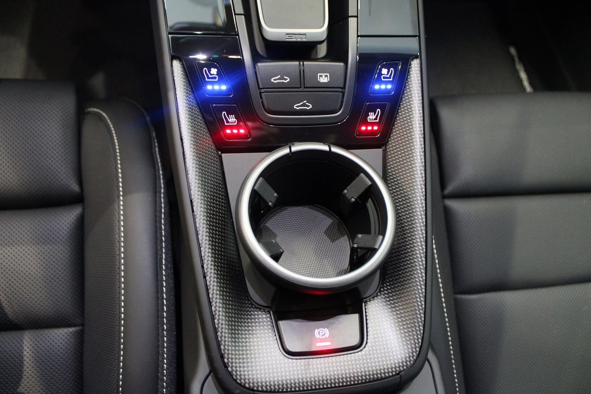 mph024_3782574547_49d3345376bdc62654dc26c9b9f9529ex_c3592e9cb7