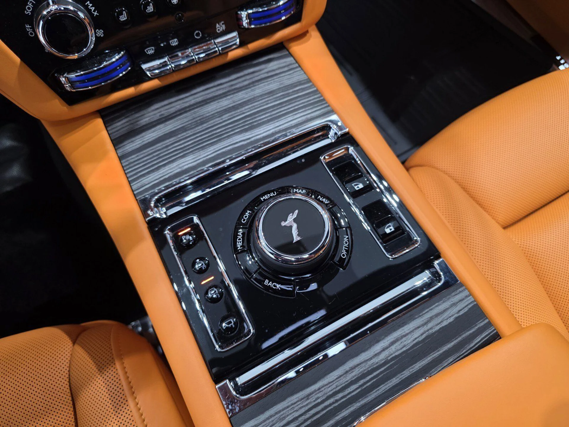 mph024_3785595352_3c72402e77114fffd4871815c5dea0a0_6860229f2e