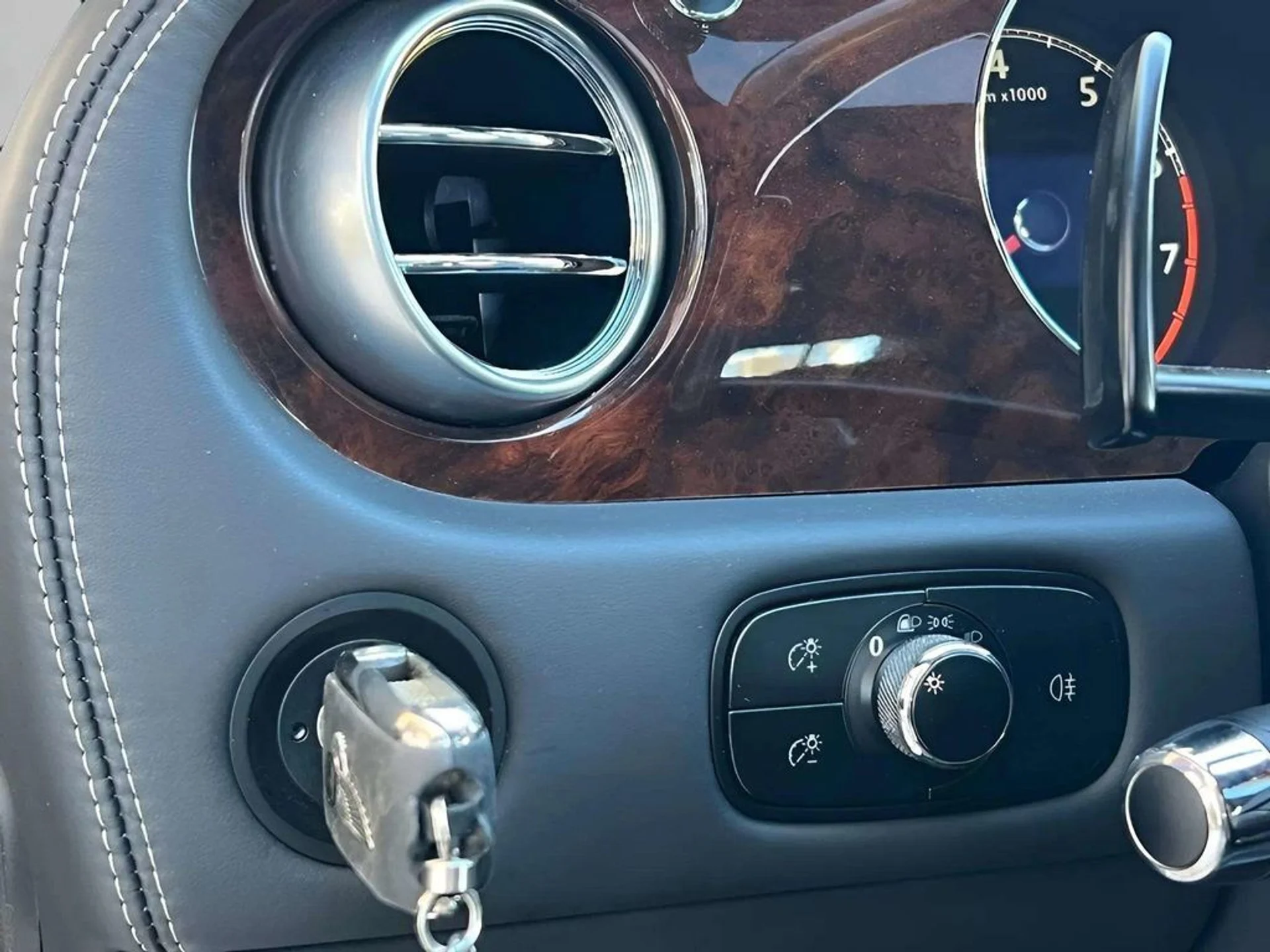 mph024_3786502014_oamqd5apa0cny5dick66iahsdn8s_289530387c