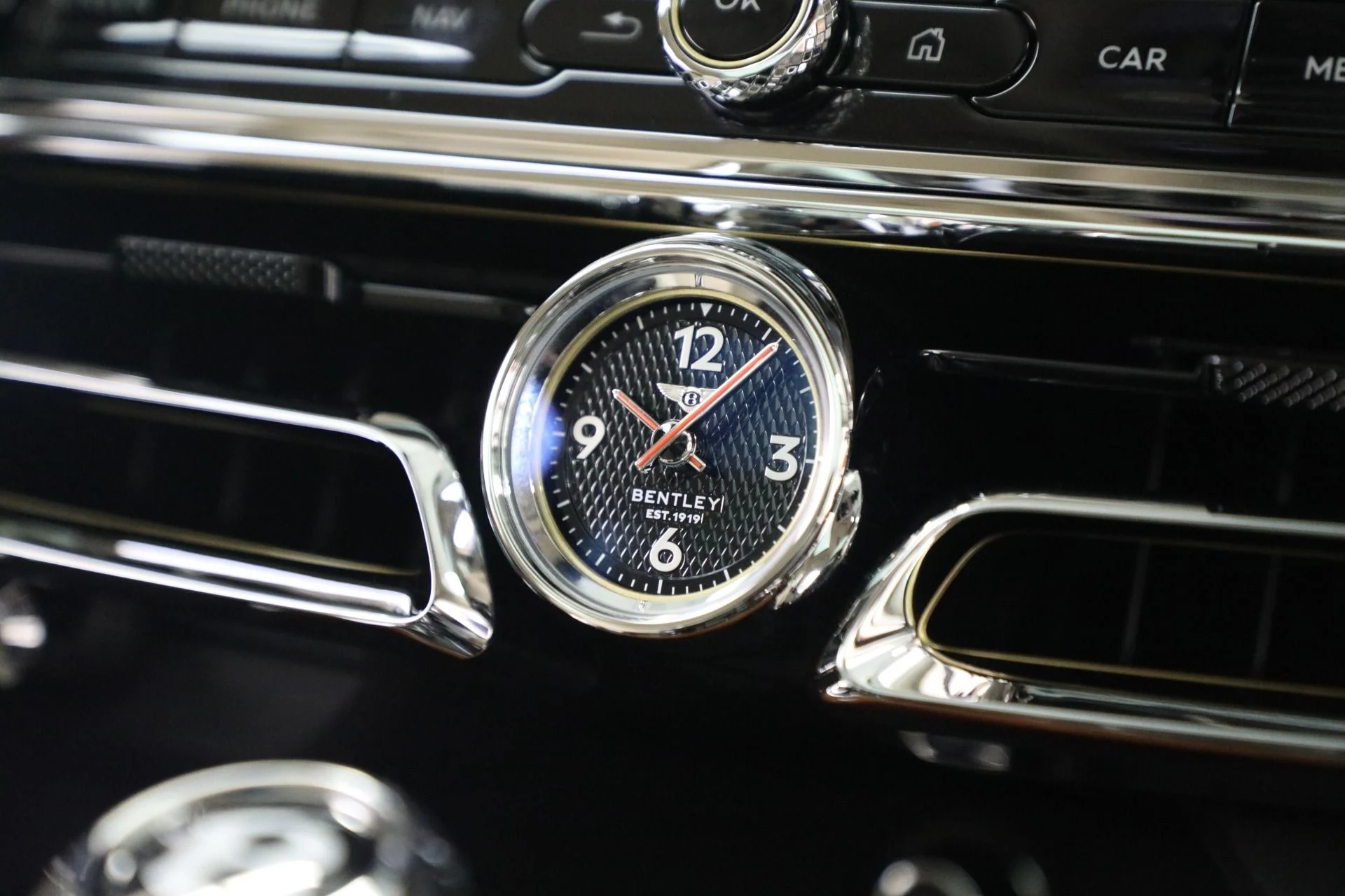 mph024_3789148188_Used_2024_Bentley_Flying_Spur_Hybrid_fddcbf0ba4